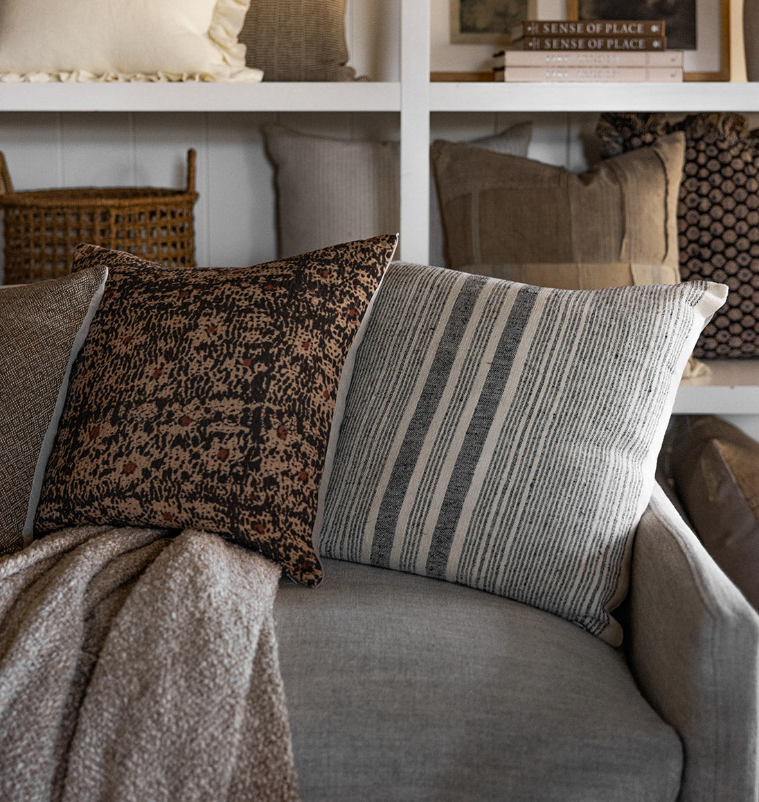 Amber Interiors - Kent Pillow 22" x 22"