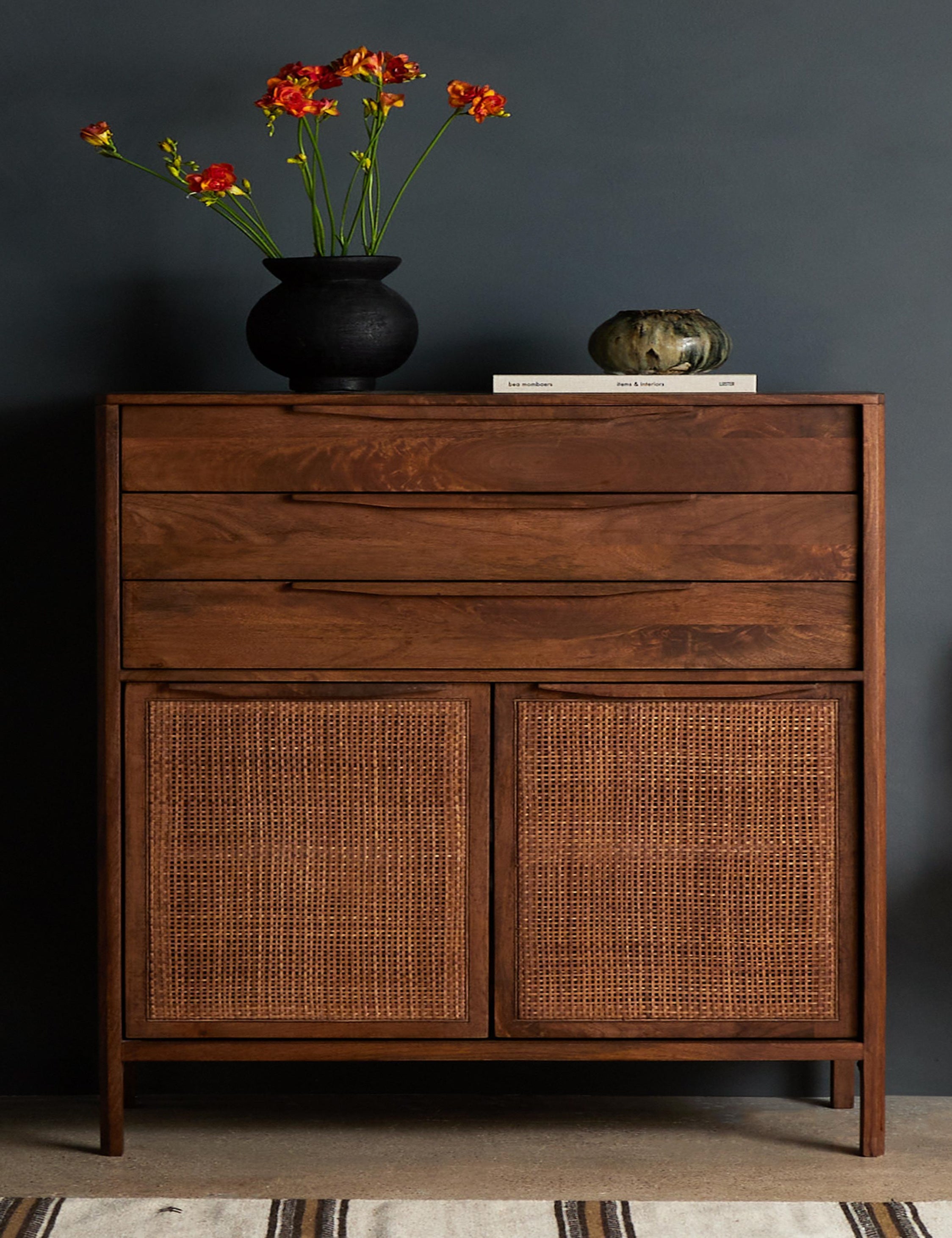 Lulu and Georgia - Hannah Dresser
