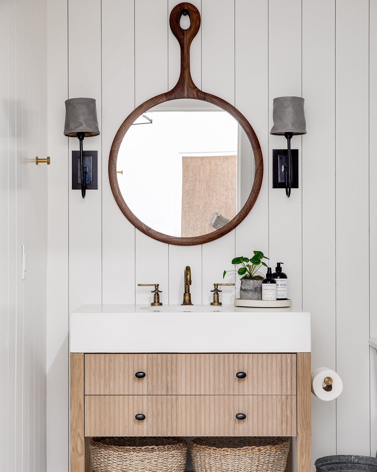 Lostine - Sophia Mirror - Walnut