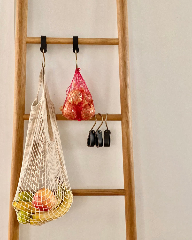 Lostine - Ludlow Leather Hooks - Black