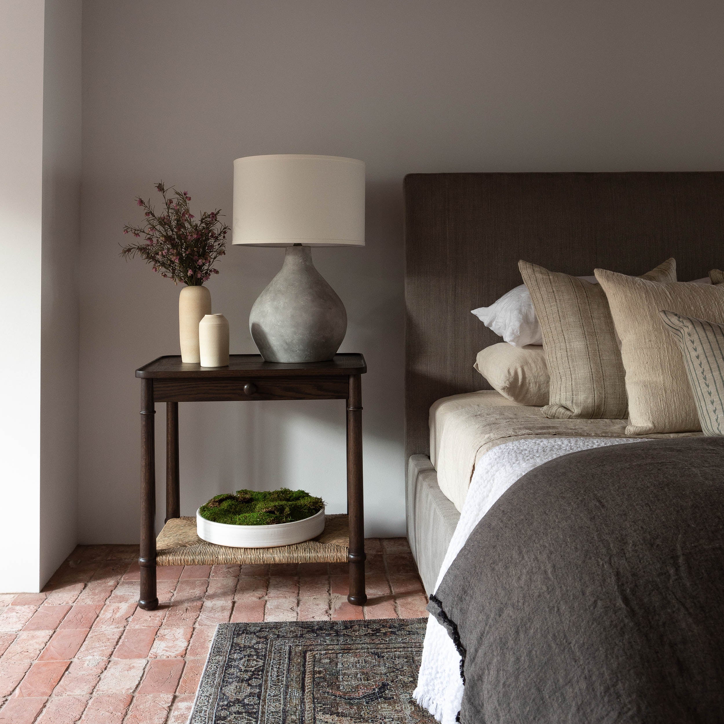 Amber Interiors - Zen Table Lamp