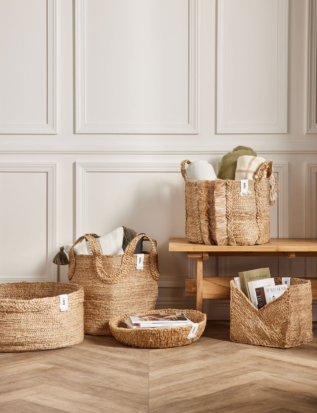 Lulu and Georgia - Ecole Basket, Tall by J'Jute