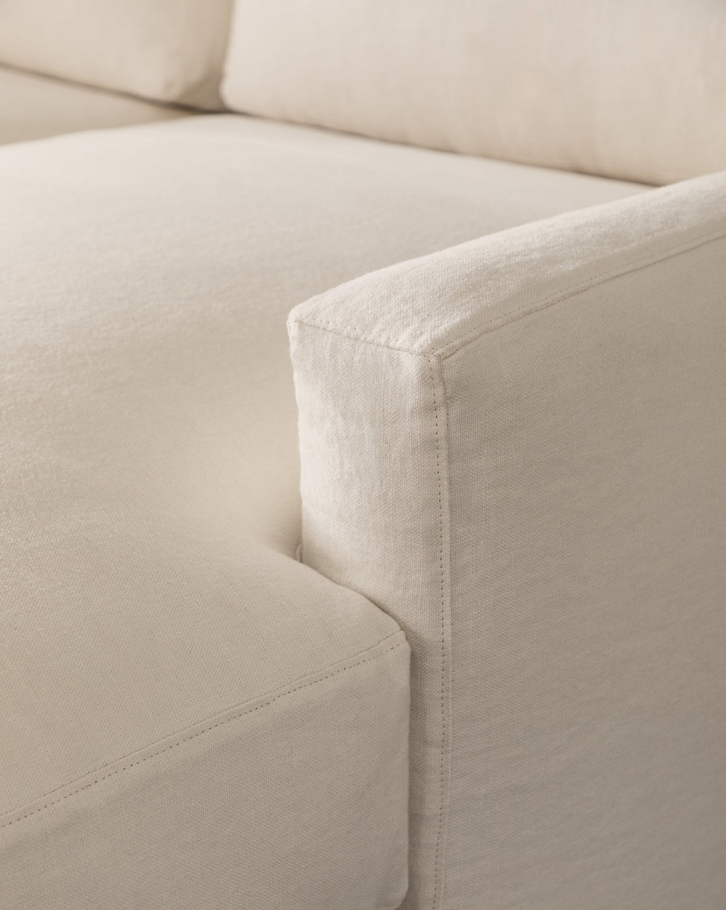 McGee & Co - Macy Slipcover Chaise Sectional 101"