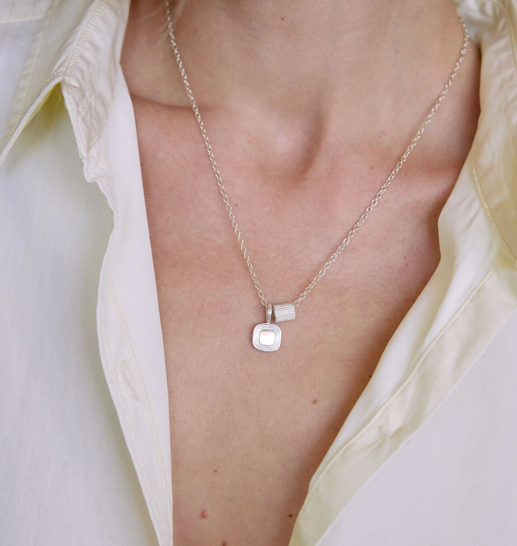 Amber Interiors - The Estate Pendant