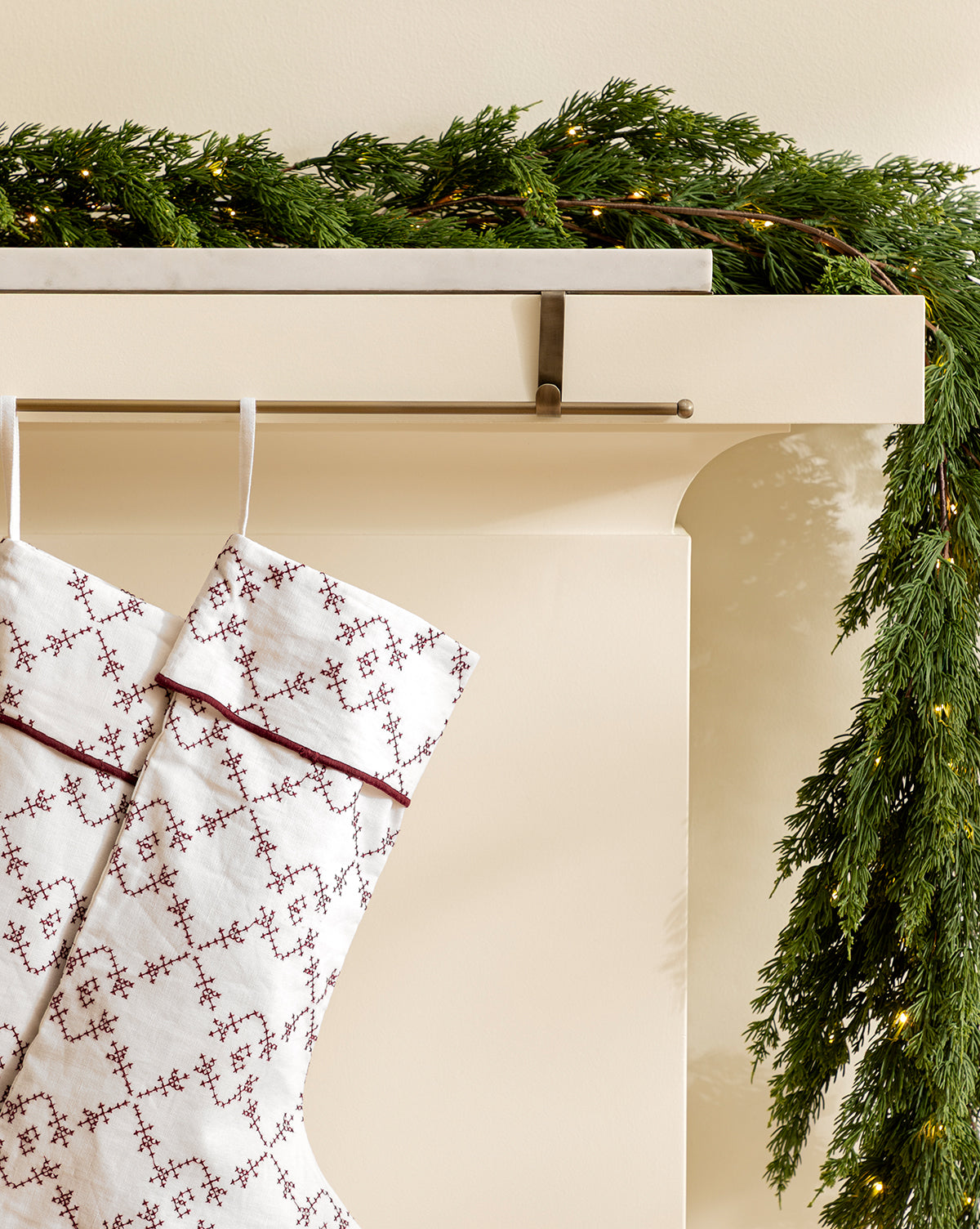 McGee & Co - 25" Marble Stocking Holder with Rod