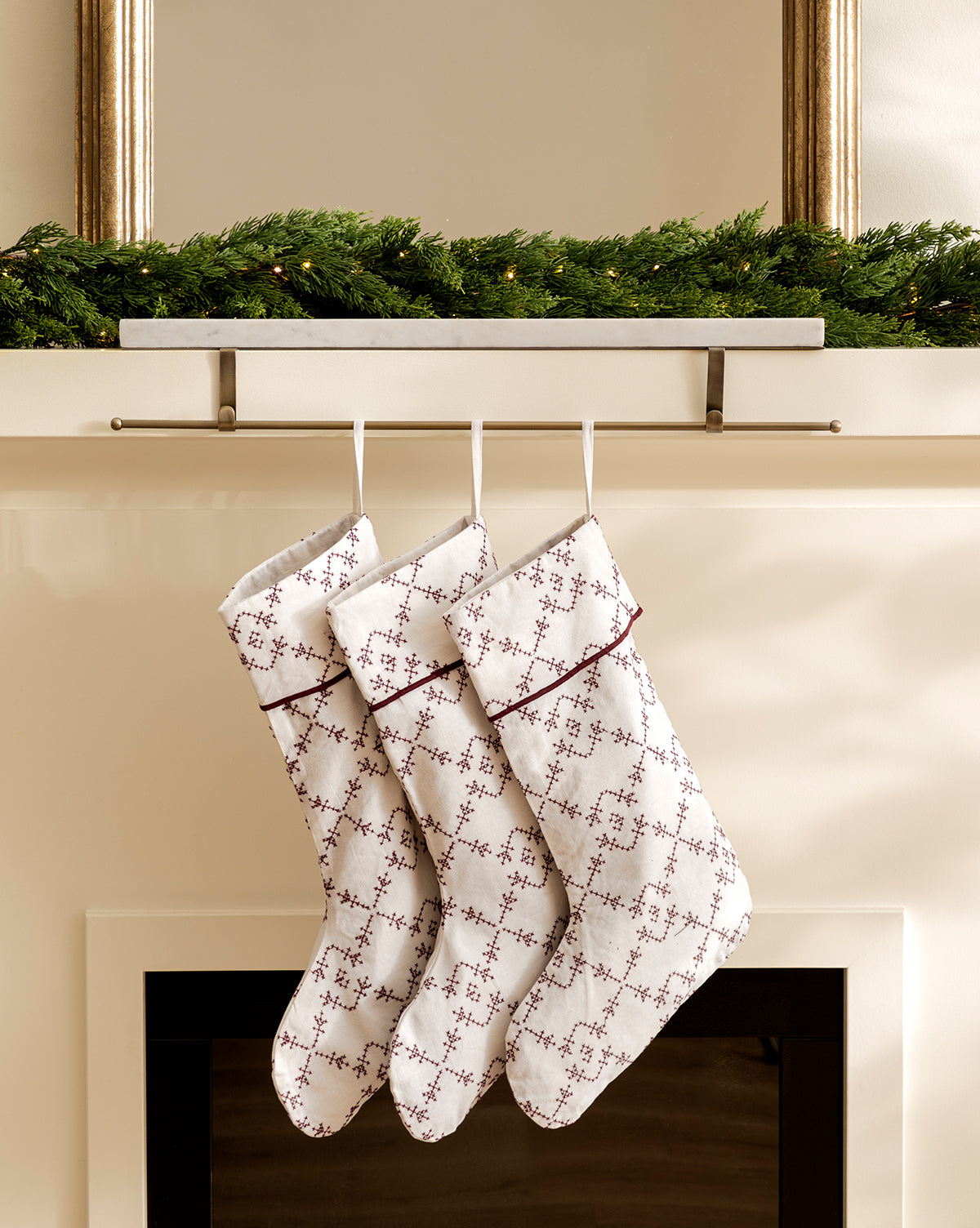 McGee & Co - 25" Marble Stocking Holder with Rod