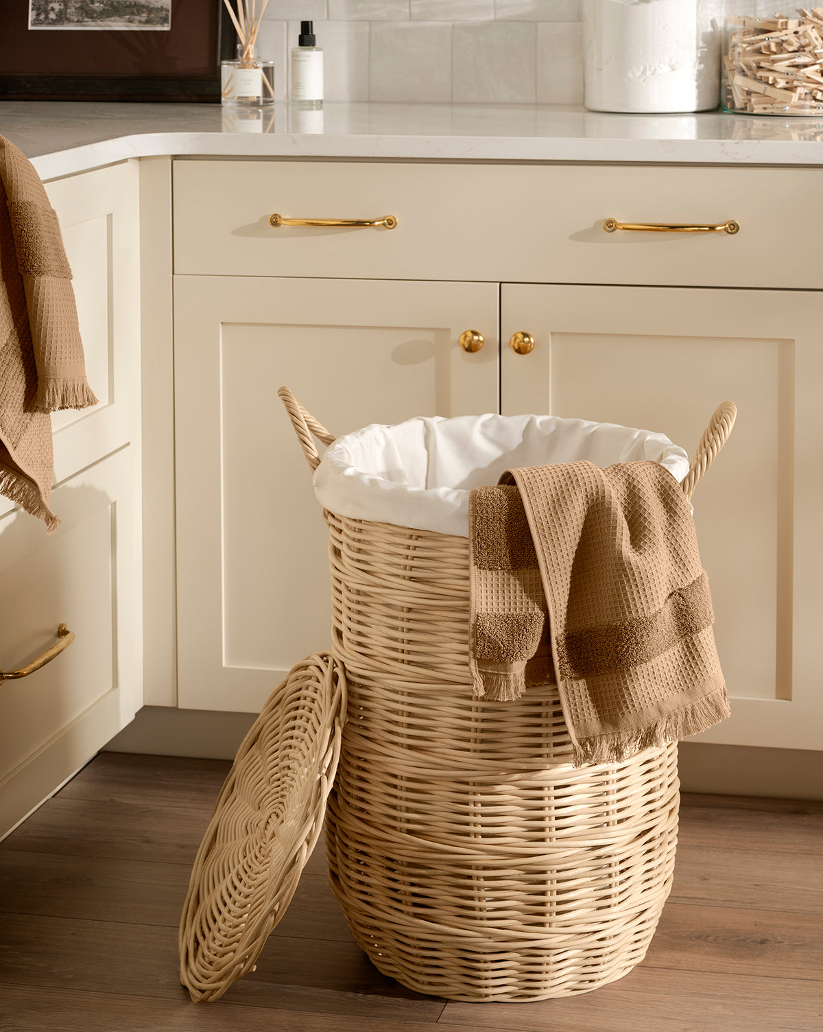 McGee & Co - Rattan Lidded Laundry Bin