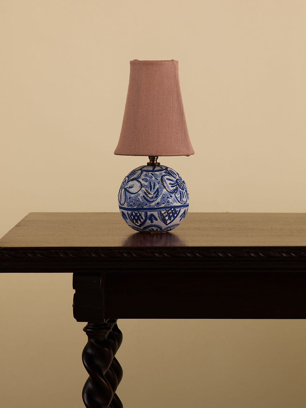 Nicky Kehoe - Perla Lamp