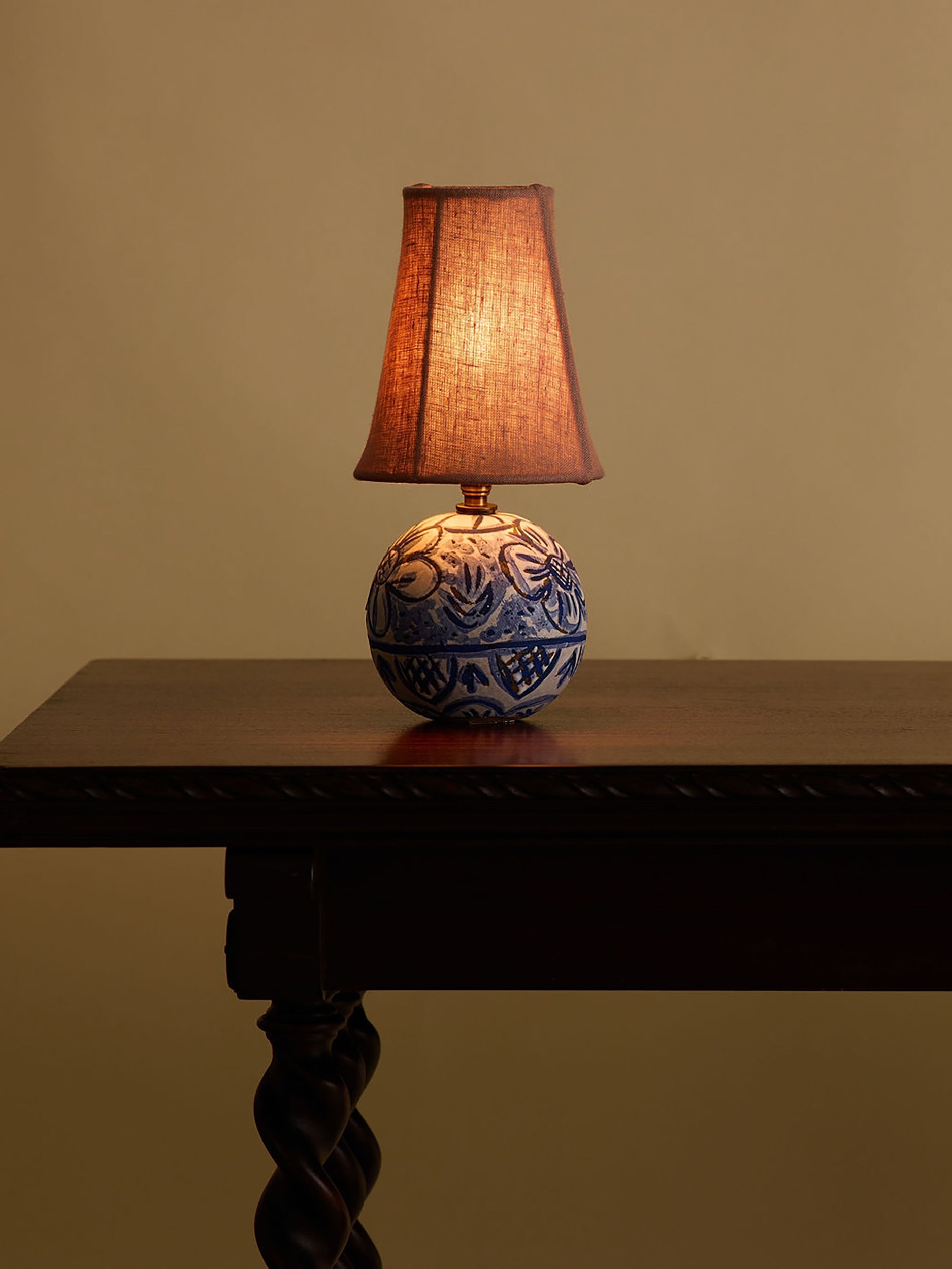 Nicky Kehoe - Perla Lamp