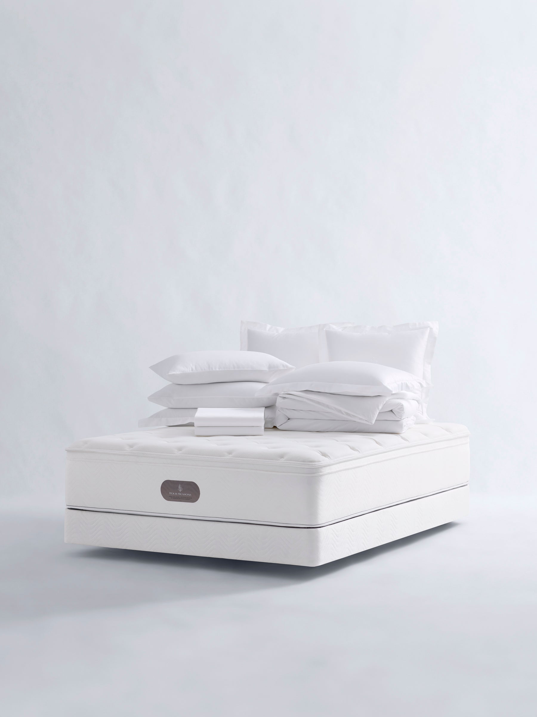 Four Seasons - Signature Plush Sleep Set