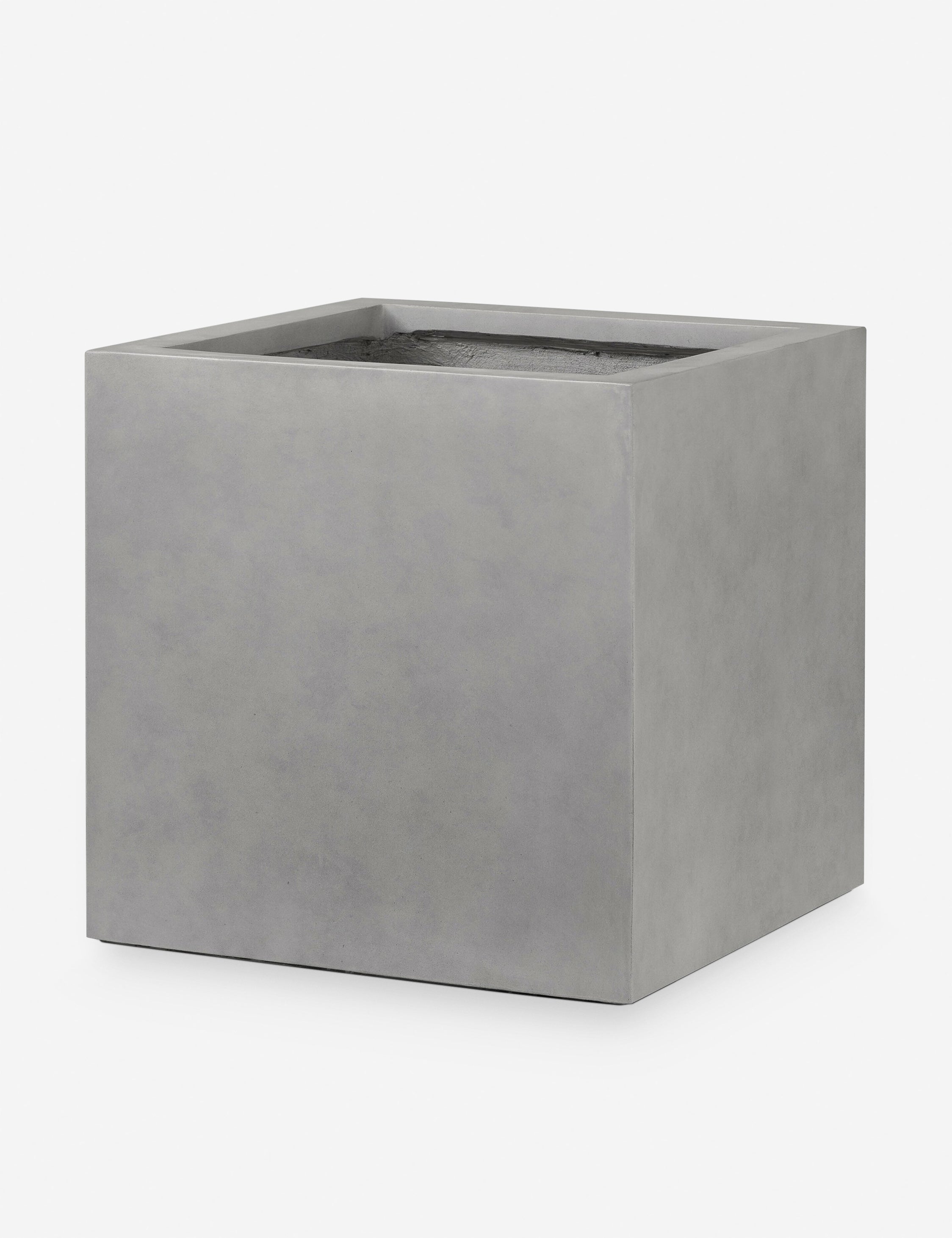 Lulu and Georgia - Sanchez Planter
