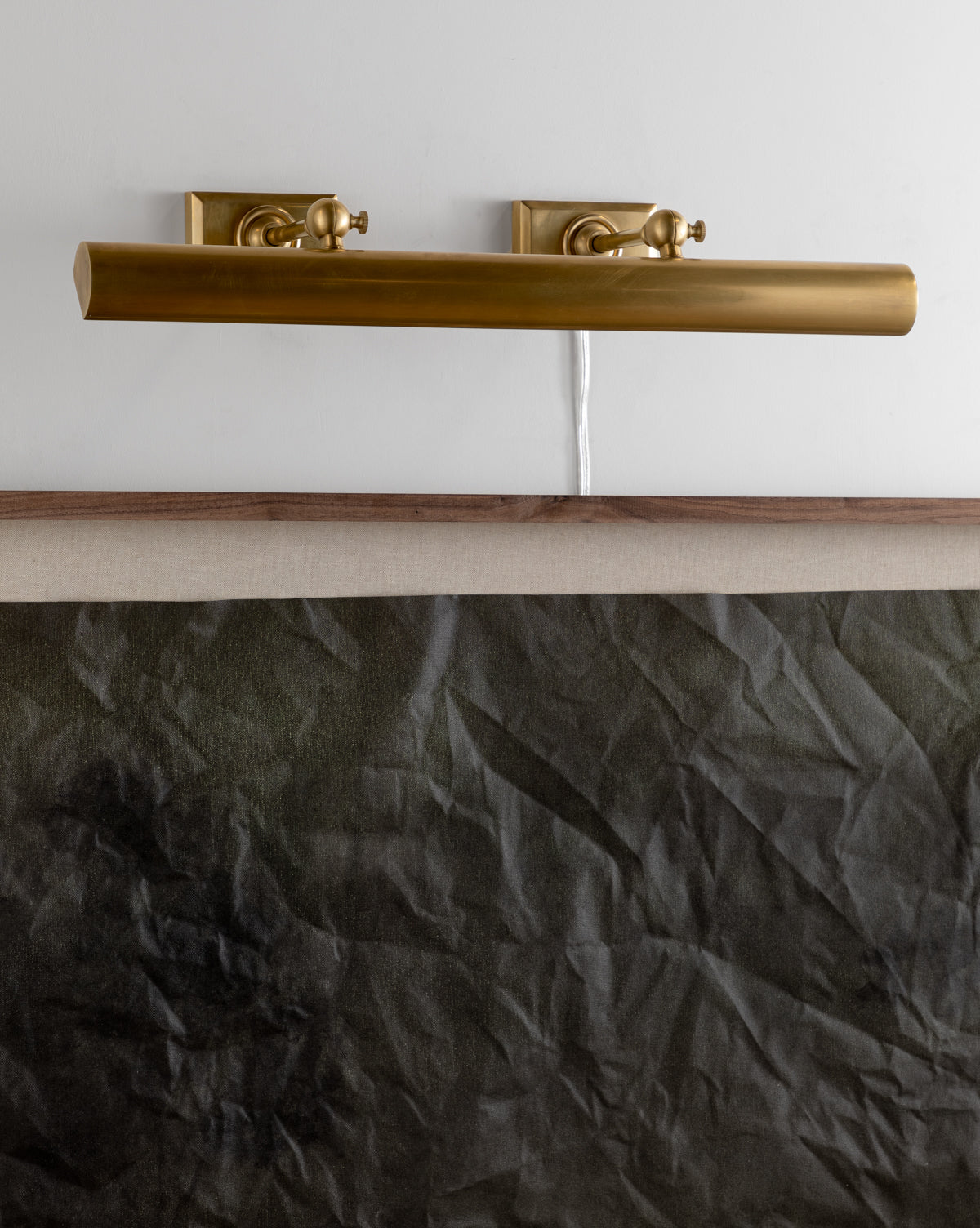 McGee & Co - 24" Cabinet Maker's Picture Light