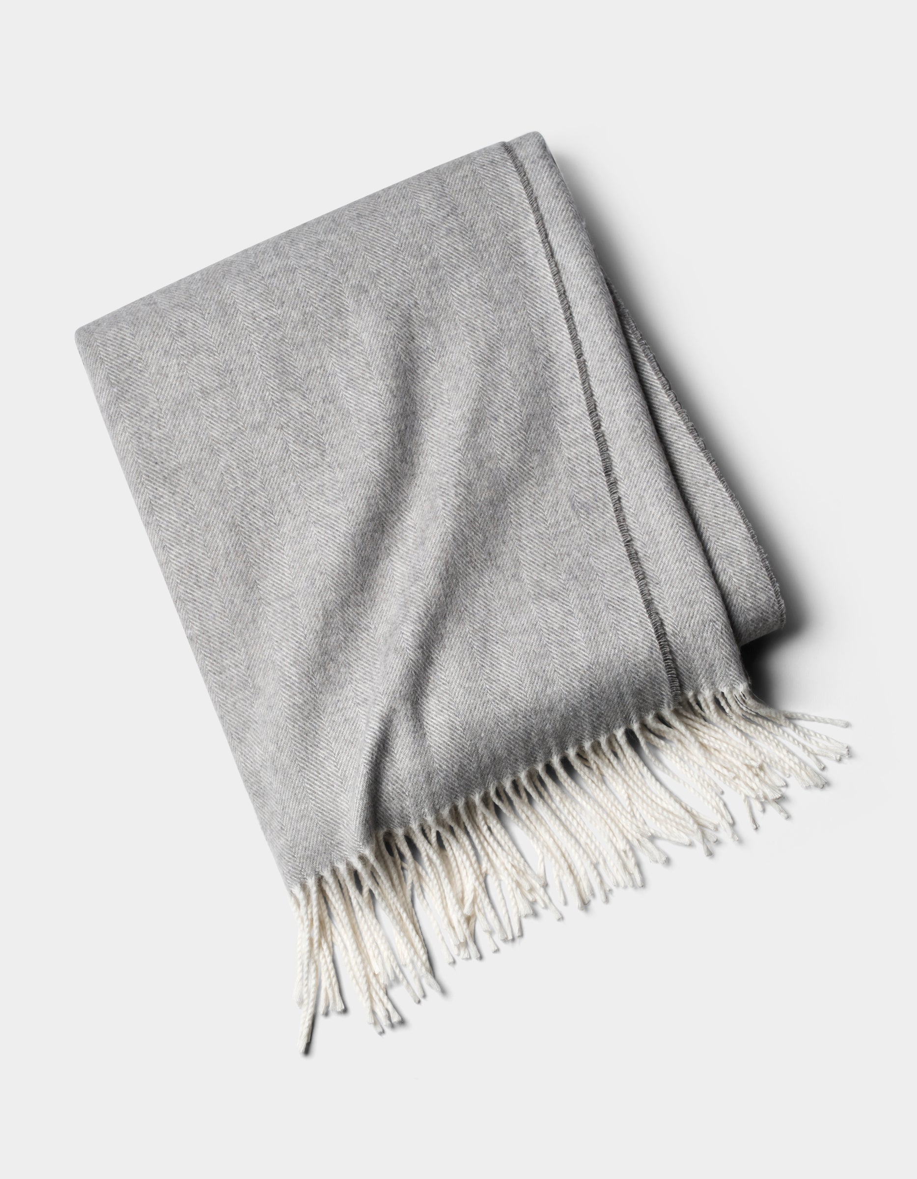 Cozy Earth - Bamboo Herringbone Tassel Throw