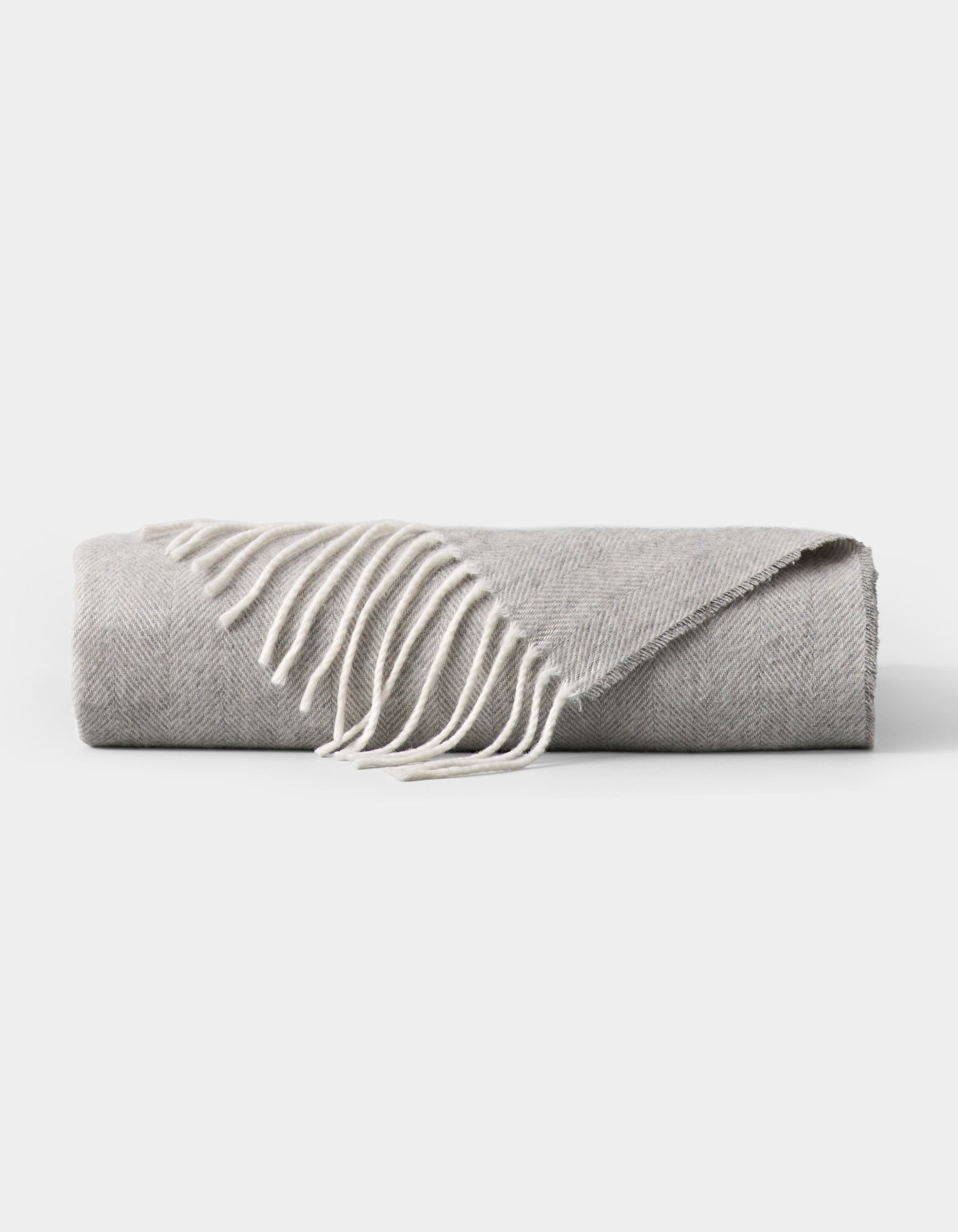 Cozy Earth - Bamboo Herringbone Tassel Throw