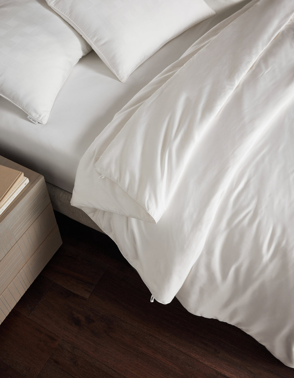 Cozy Earth - Silk Comforter