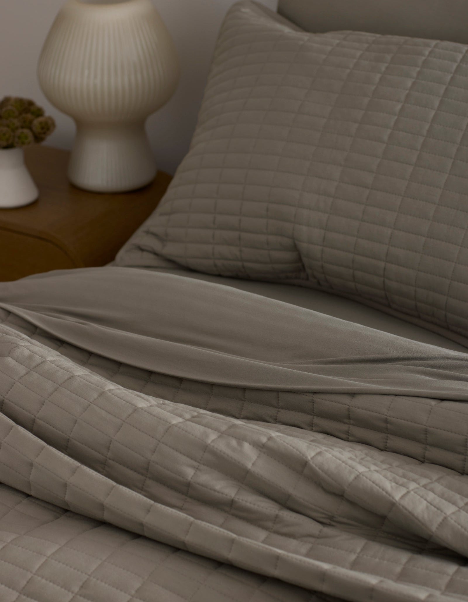 Cozy Earth - Bamboo Jersey Quilt