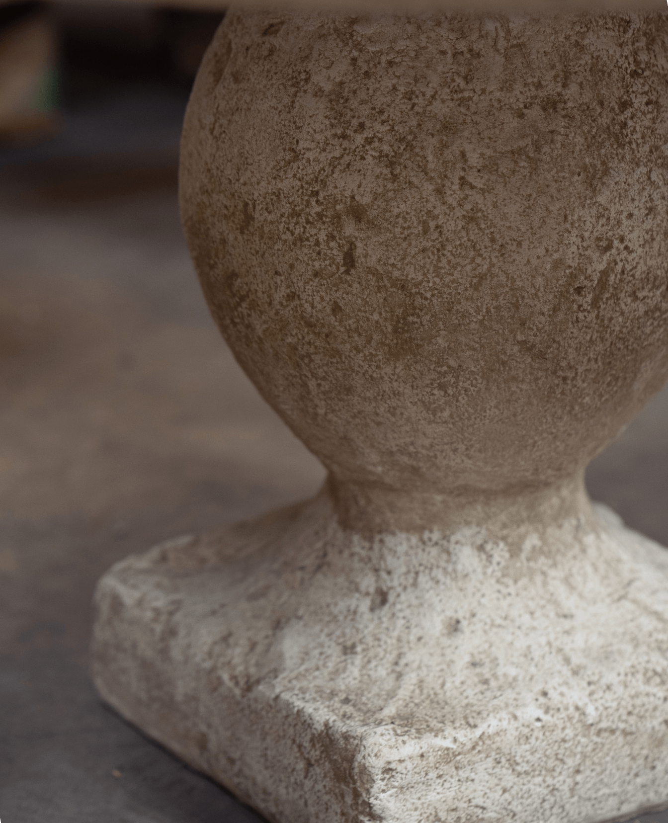 Olive Ateliers - Cast Round Coffee Table