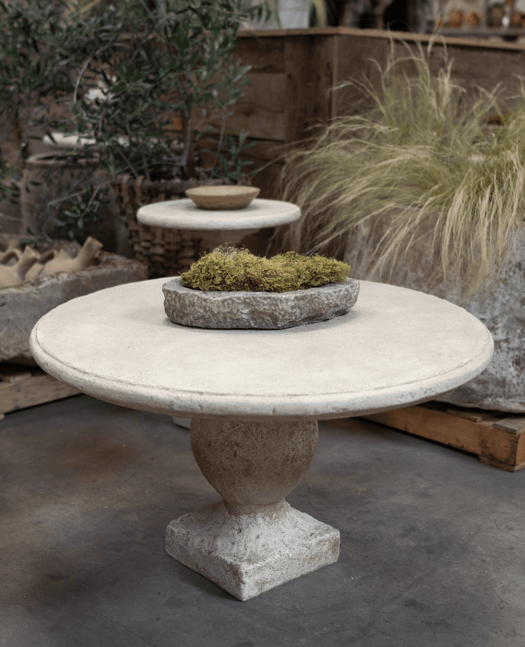 Olive Ateliers - Cast Round Coffee Table