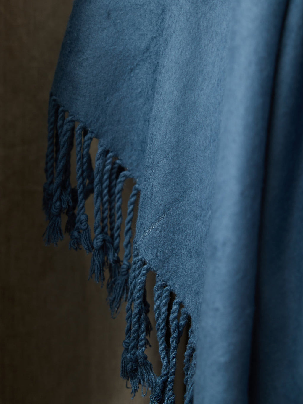 Cozy Earth - Bamboo Tassel Throw - Wholesale