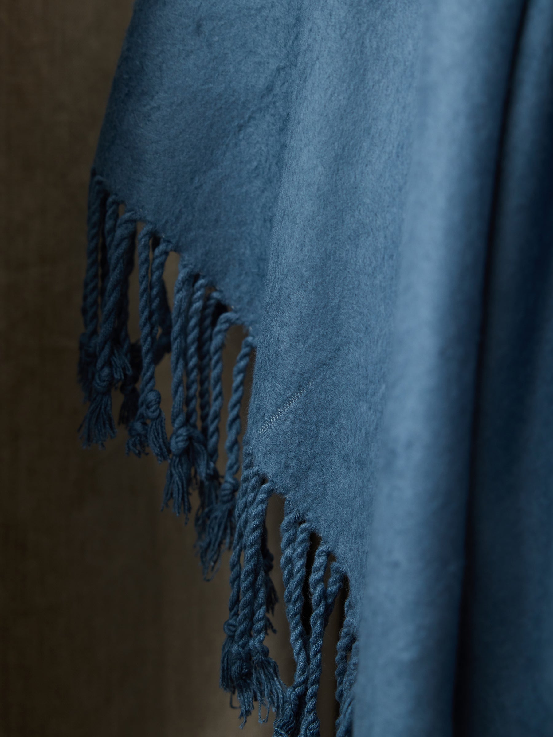 Cozy Earth - Bamboo Tassel Throw - Wholesale