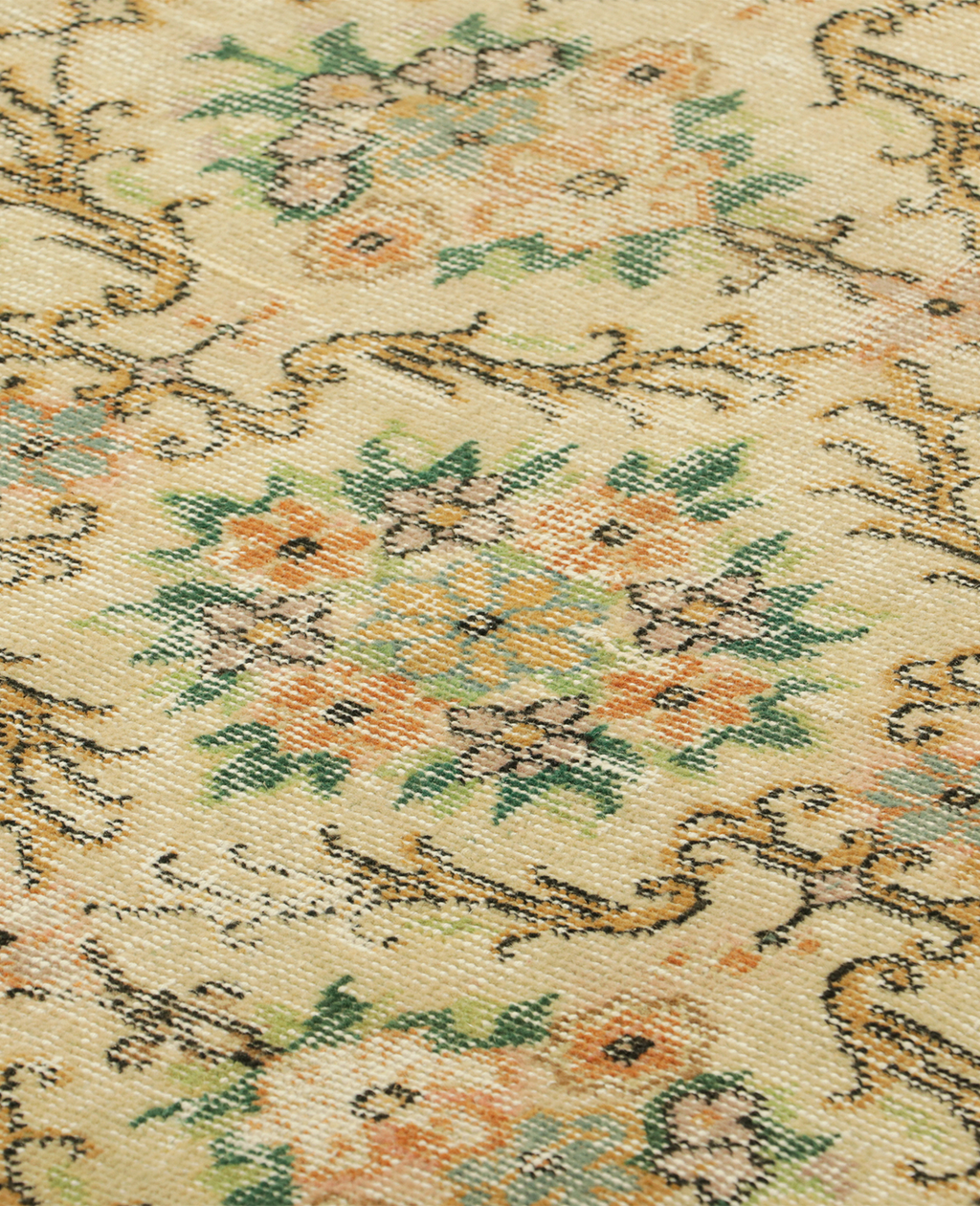 Olive Ateliers - Zeki Müren Rug - Golden - Beige Floral