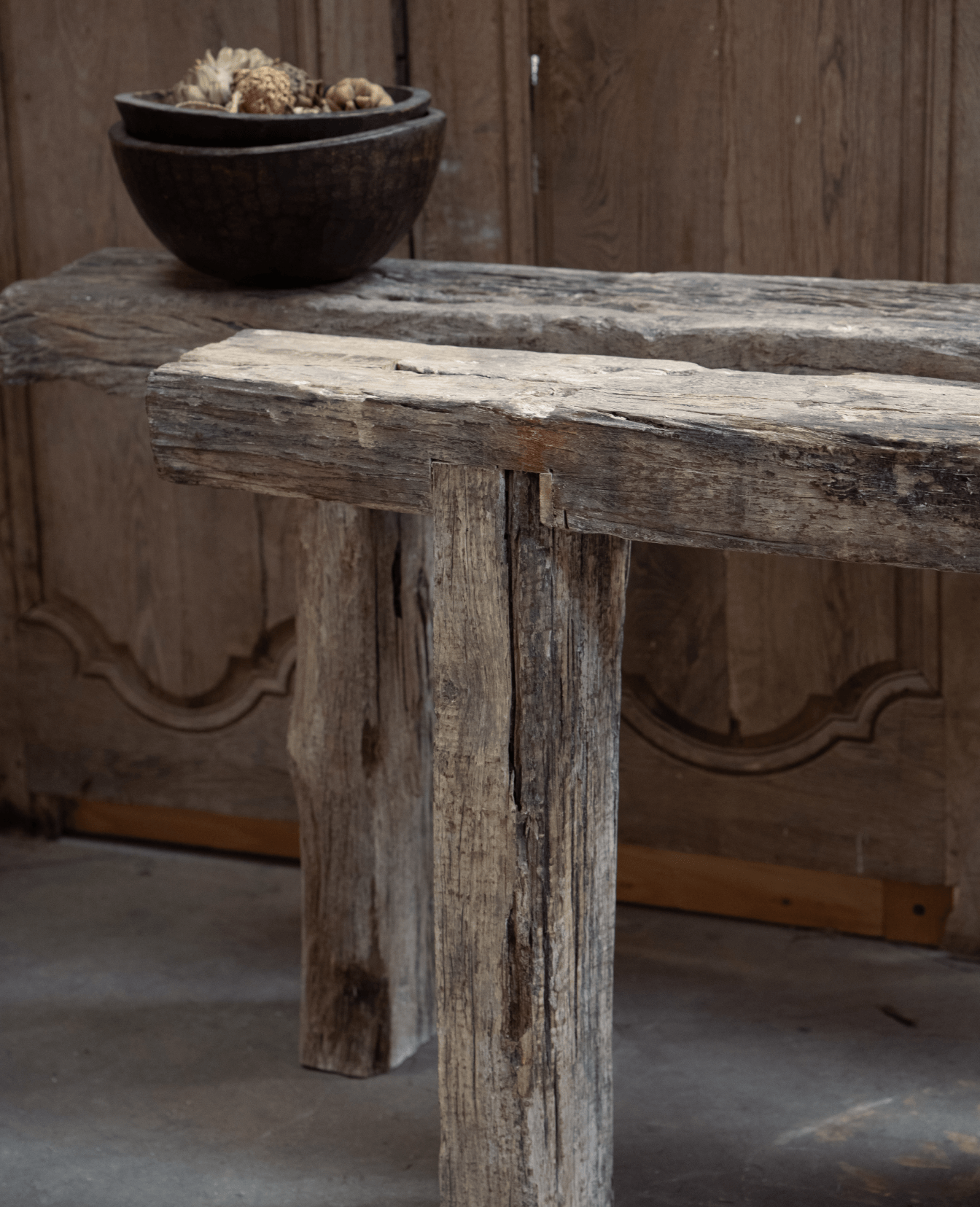Olive Ateliers - Acacia Wood Console