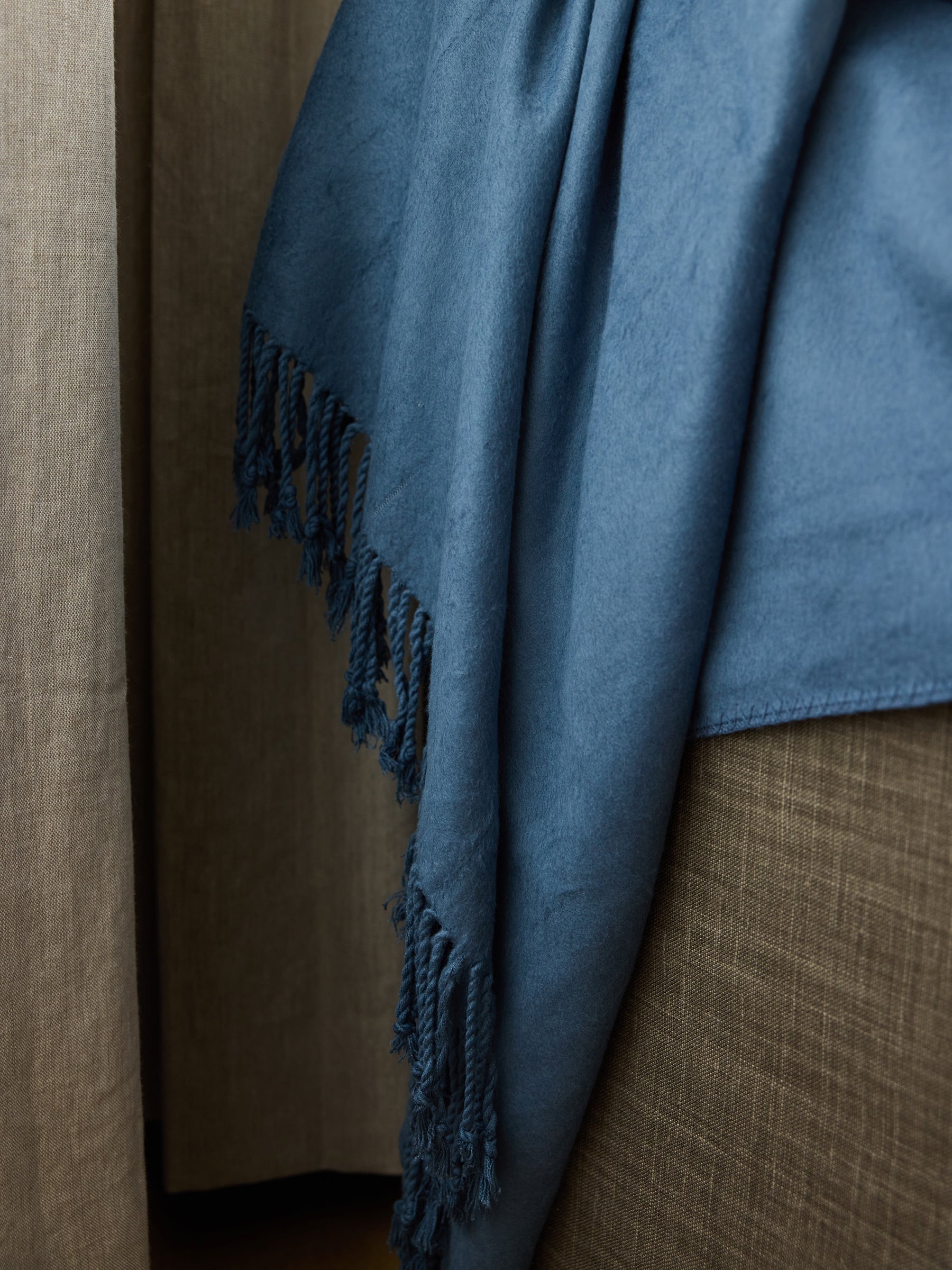 Cozy Earth - Bamboo Tassel Throw - Wholesale