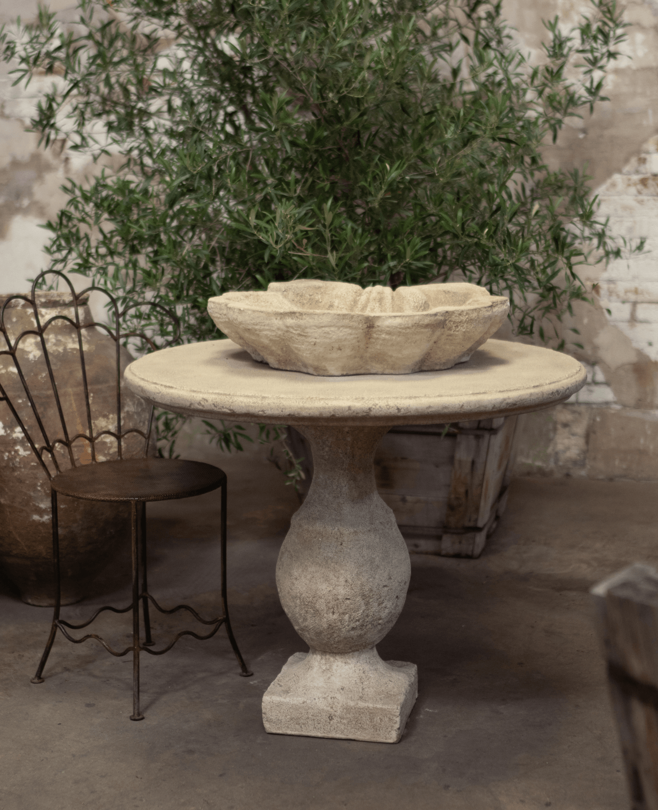 Olive Ateliers - Cast Round Bistro Table