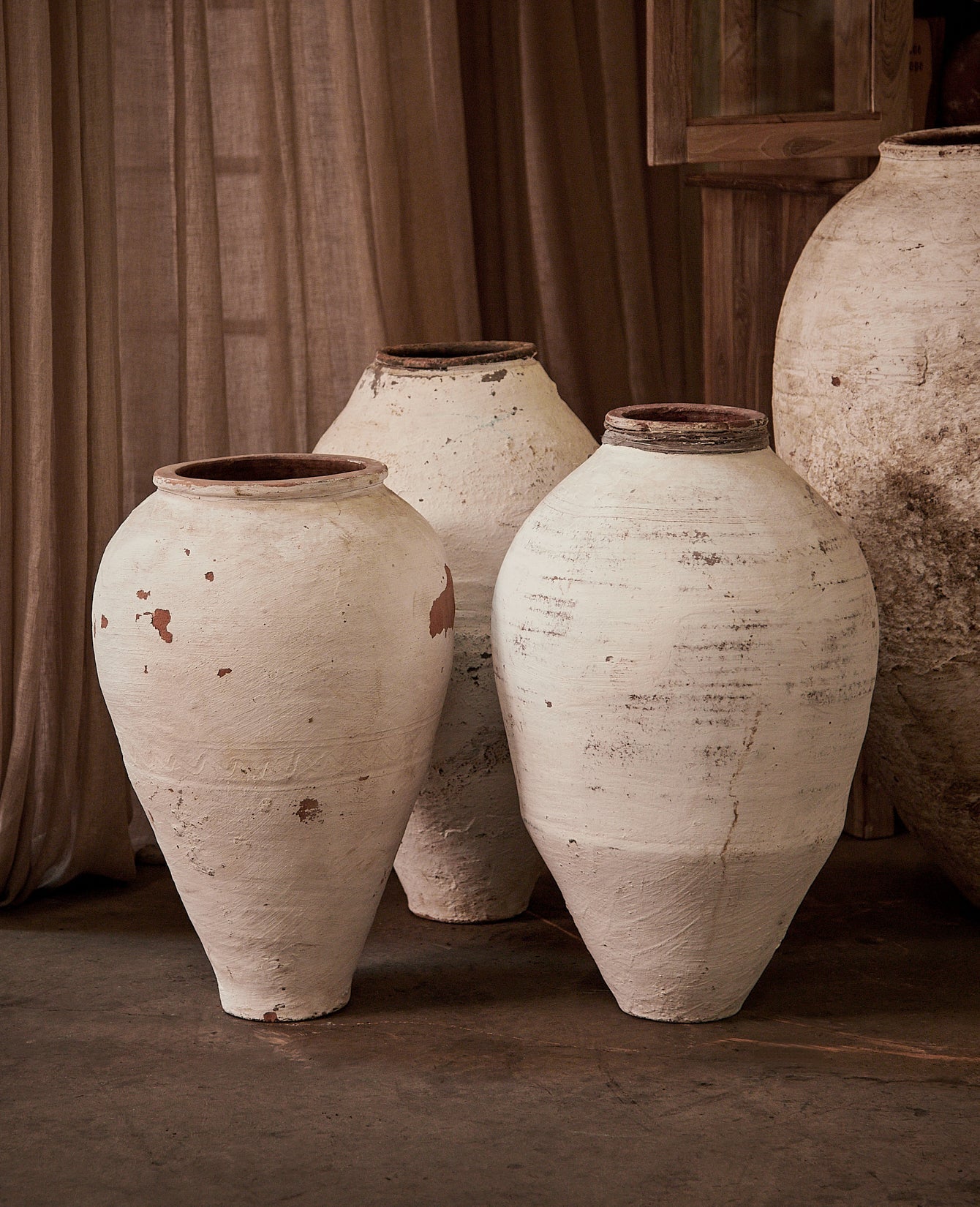 Olive Ateliers - Olive Jar - White Wash