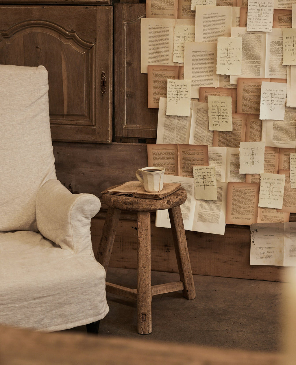 Olive Ateliers - Round Elm Stool