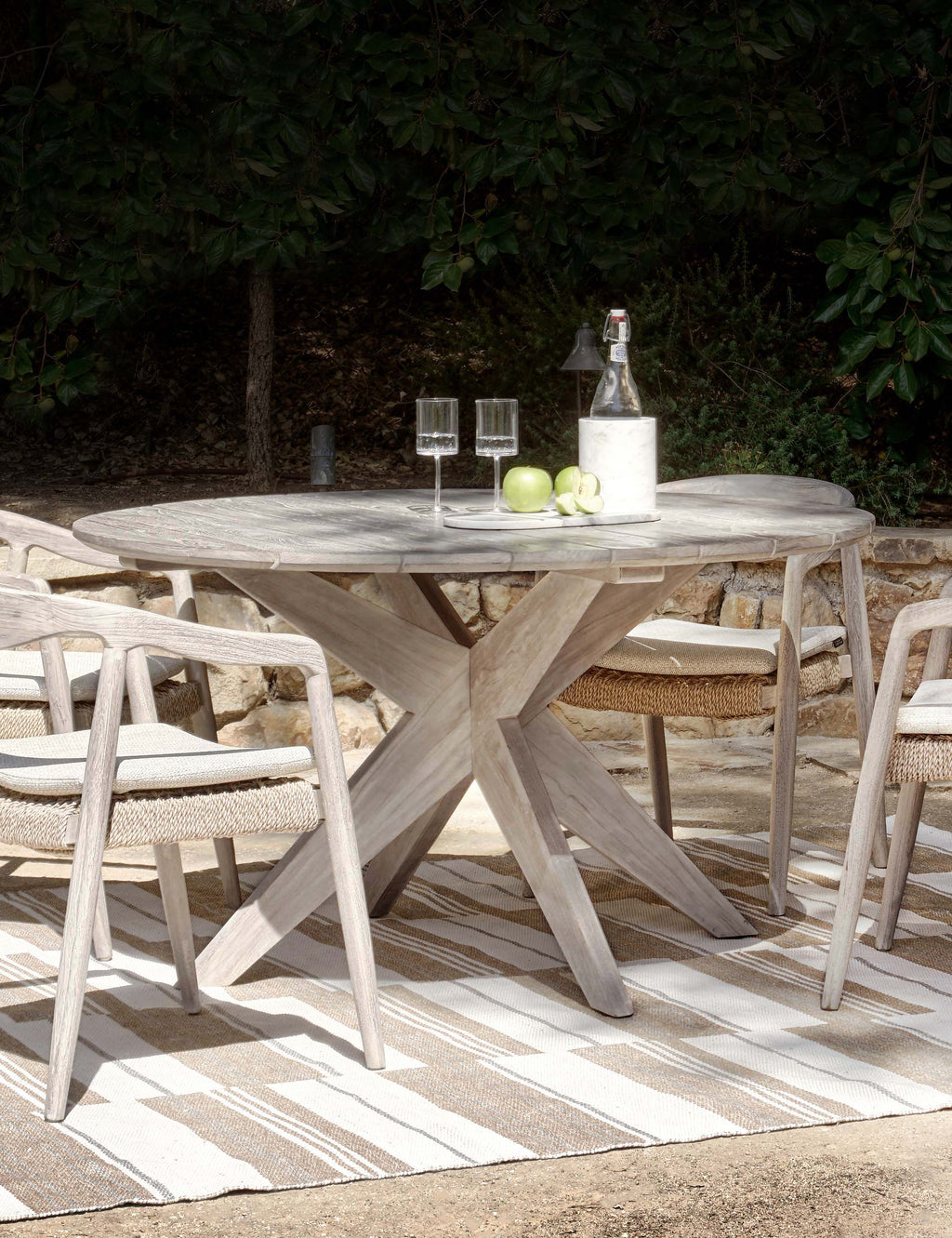 Lulu and Georgia - Rosetta Indoor / Outdoor Round Dining Table