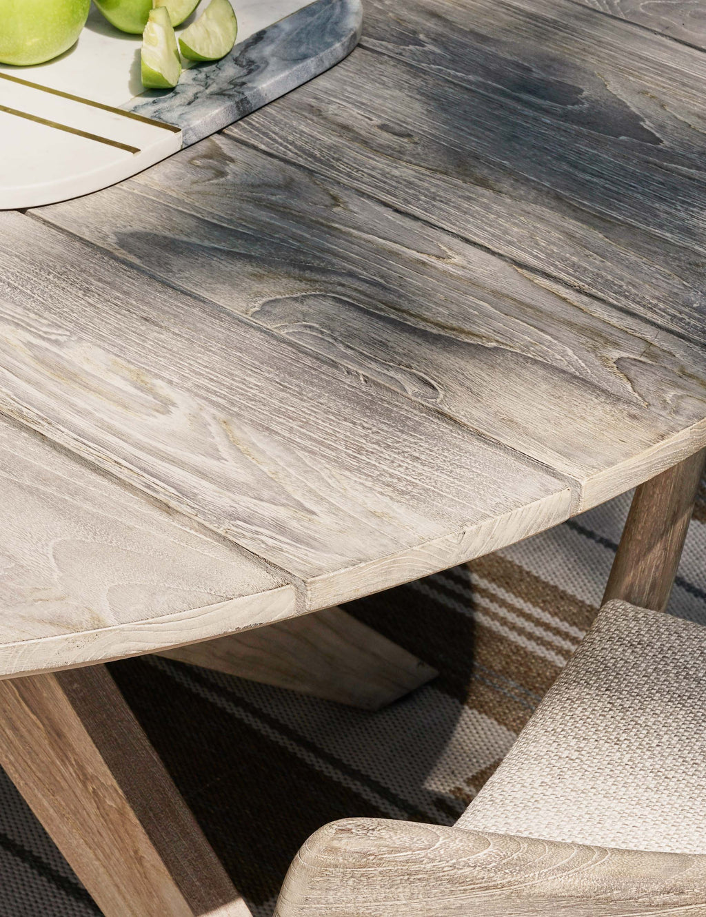 Lulu and Georgia - Rosetta Indoor / Outdoor Round Dining Table