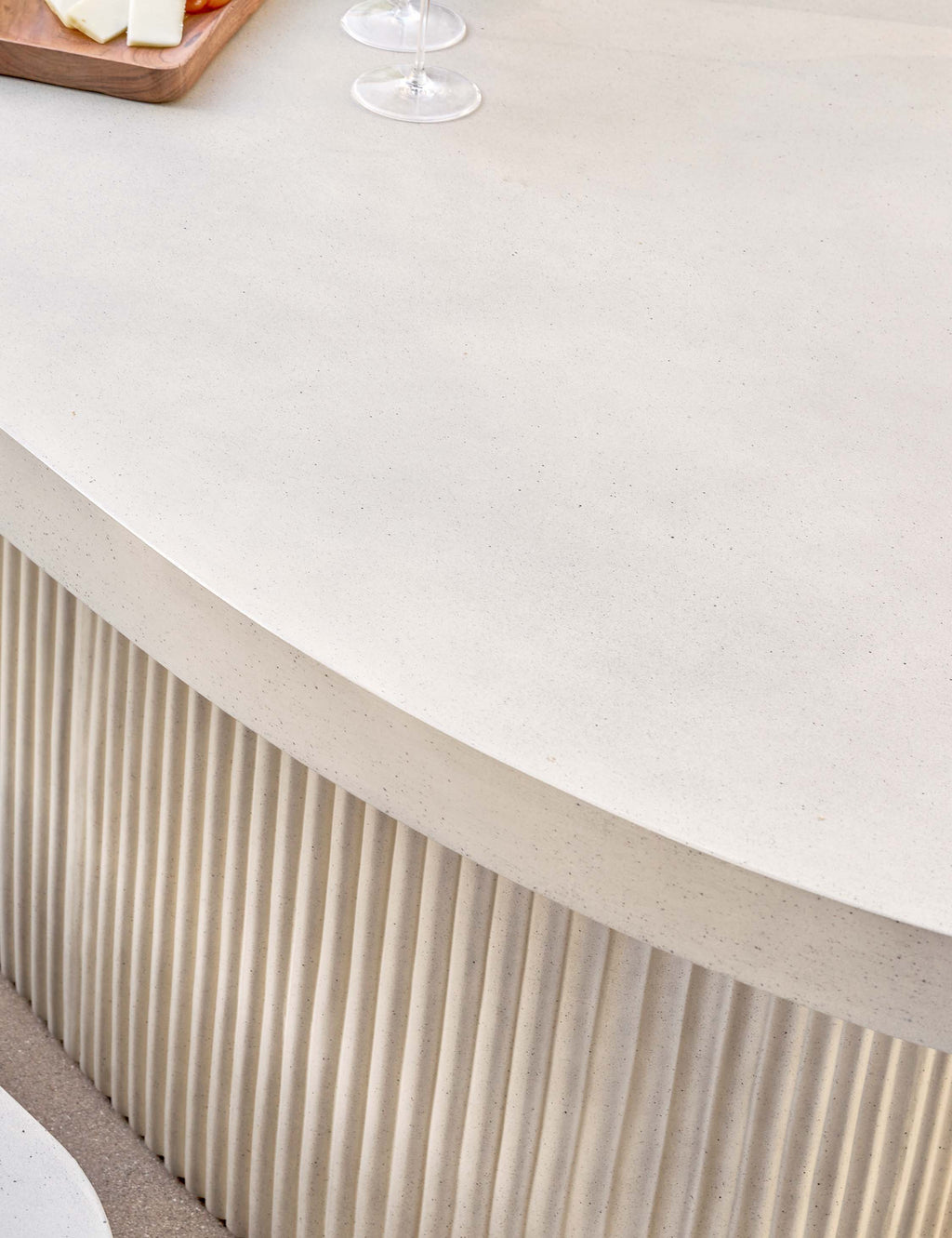 Lulu and Georgia - Lelia Indoor / Outdoor Oval Dining Table