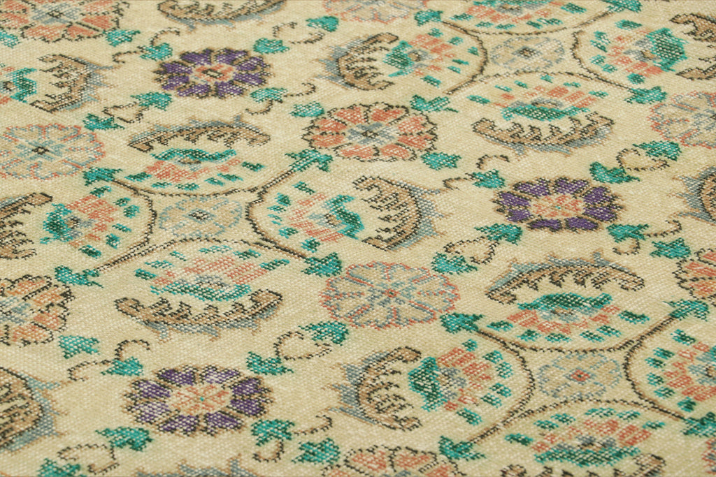 Nicky Kehoe - Beige Floral Pattern Flug 5’3 x 8’11