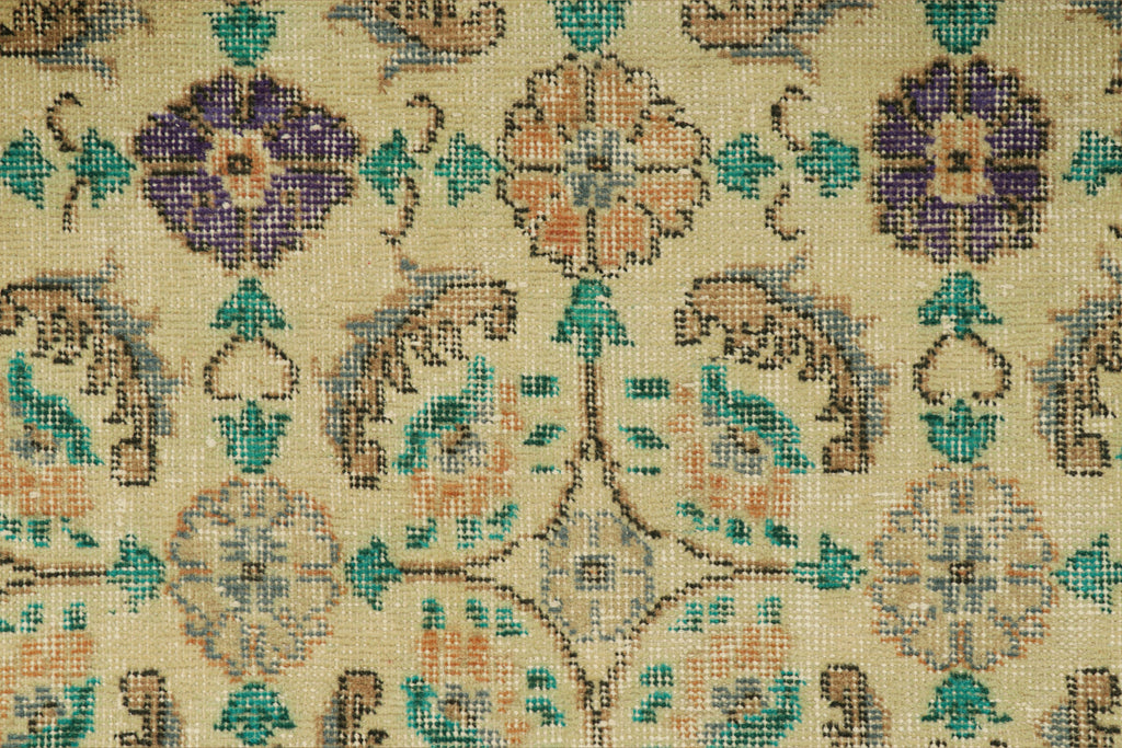 Nicky Kehoe - Beige Floral Pattern Flug 5’3 x 8’11