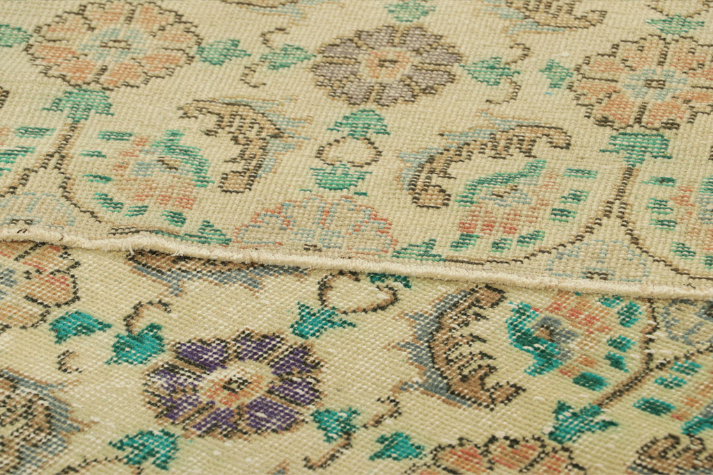 Nicky Kehoe - Beige Floral Pattern Flug 5’3 x 8’11
