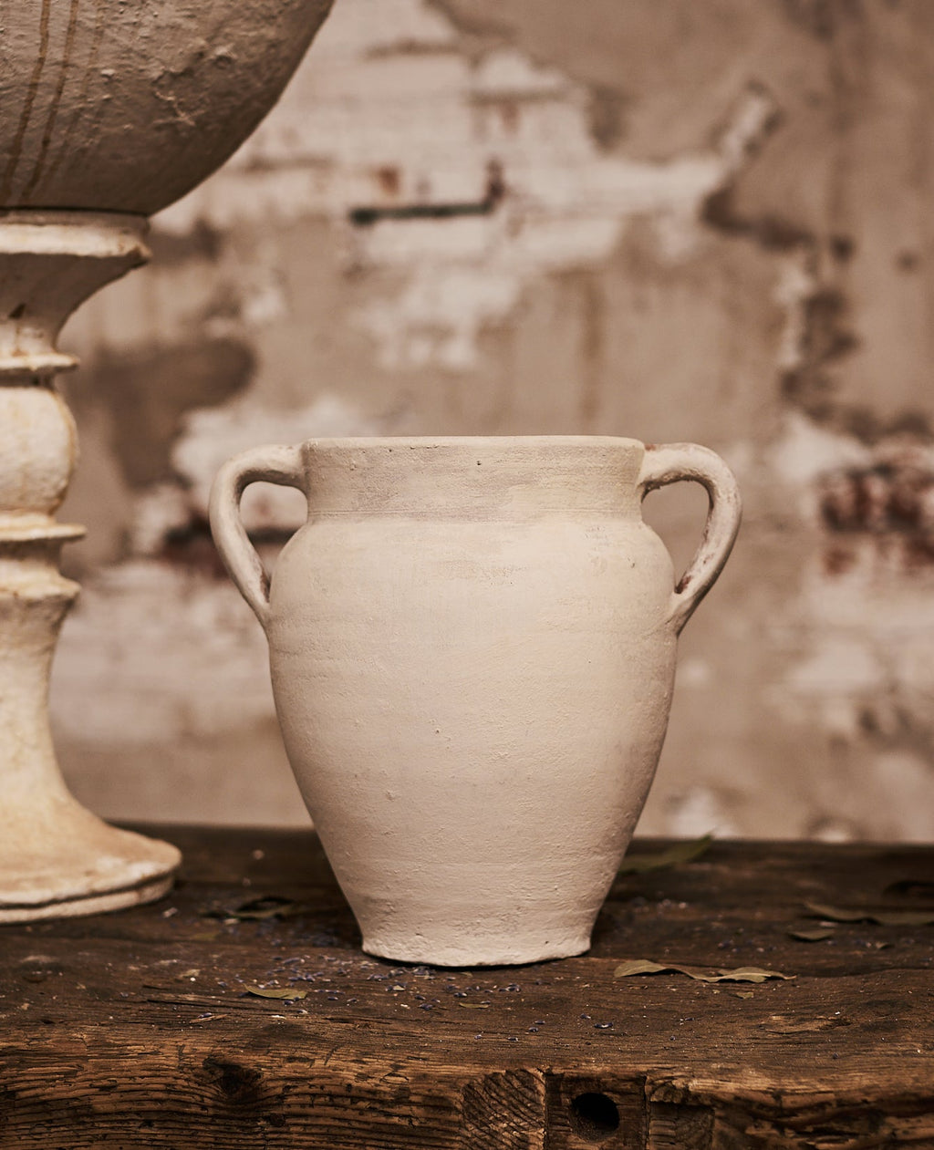 Olive Ateliers - Two Handle Pot - Limewash
