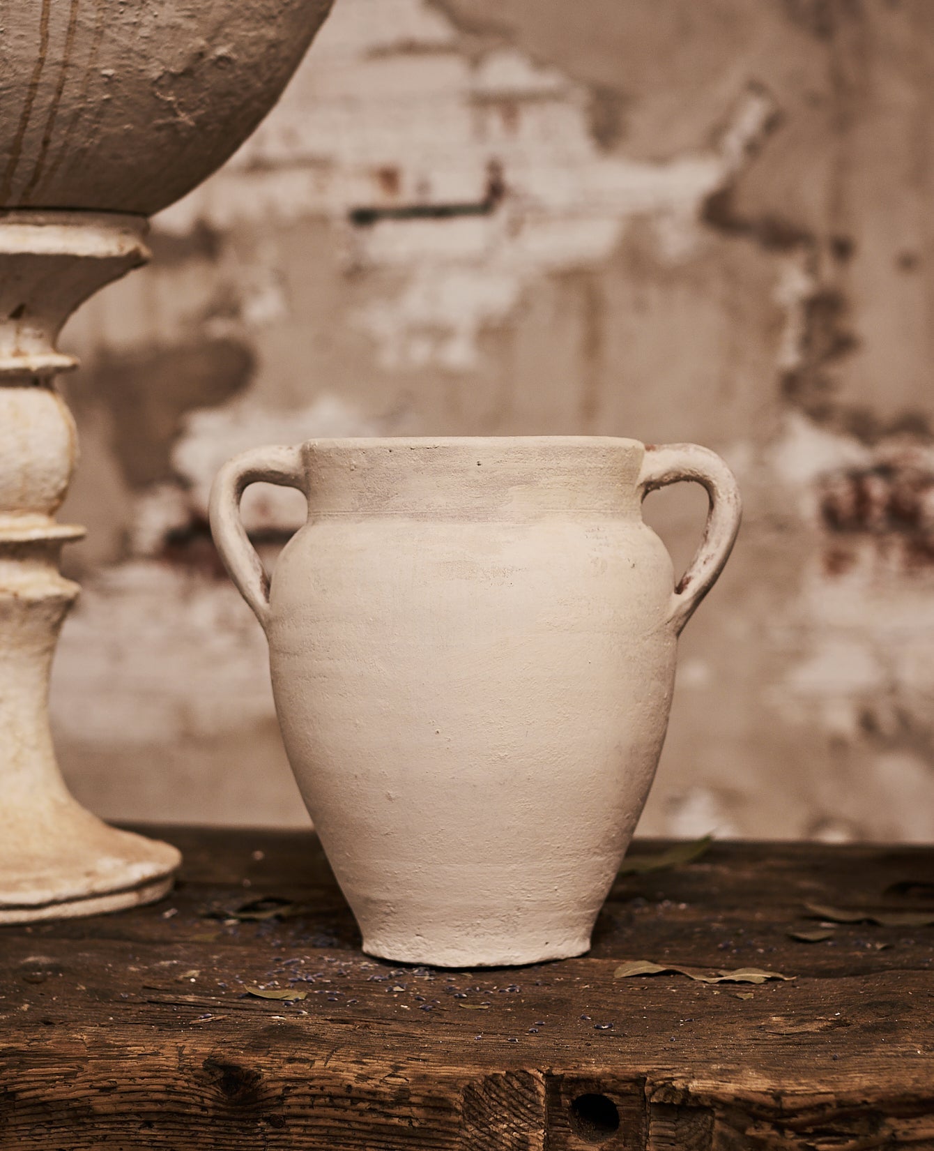 Olive Ateliers - Two Handle Pot - Limewash