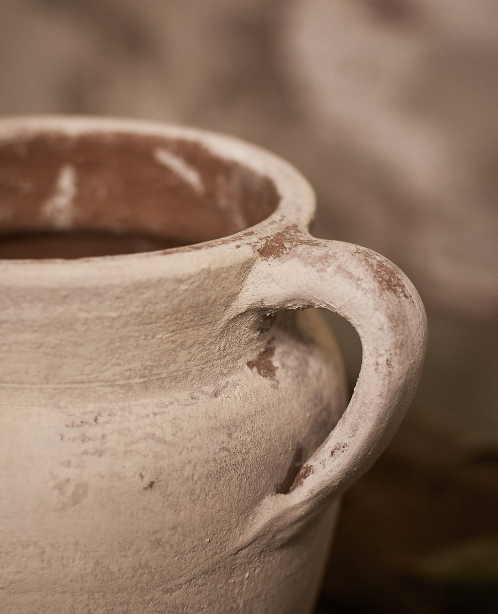 Olive Ateliers - Two Handle Pot - Limewash
