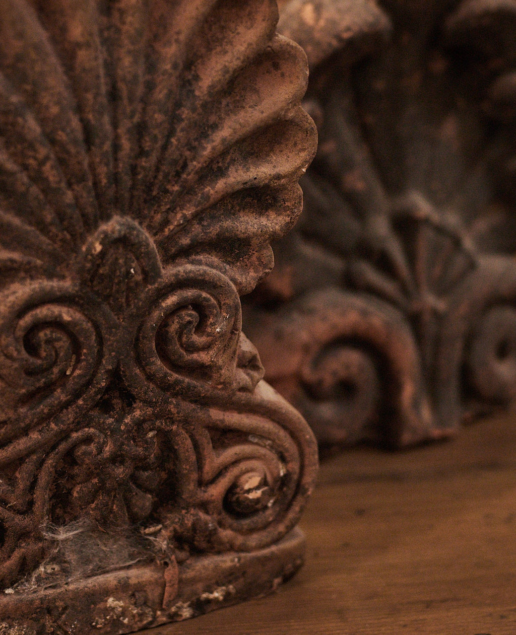 Olive Ateliers - Hermes Antefix Roof Crown