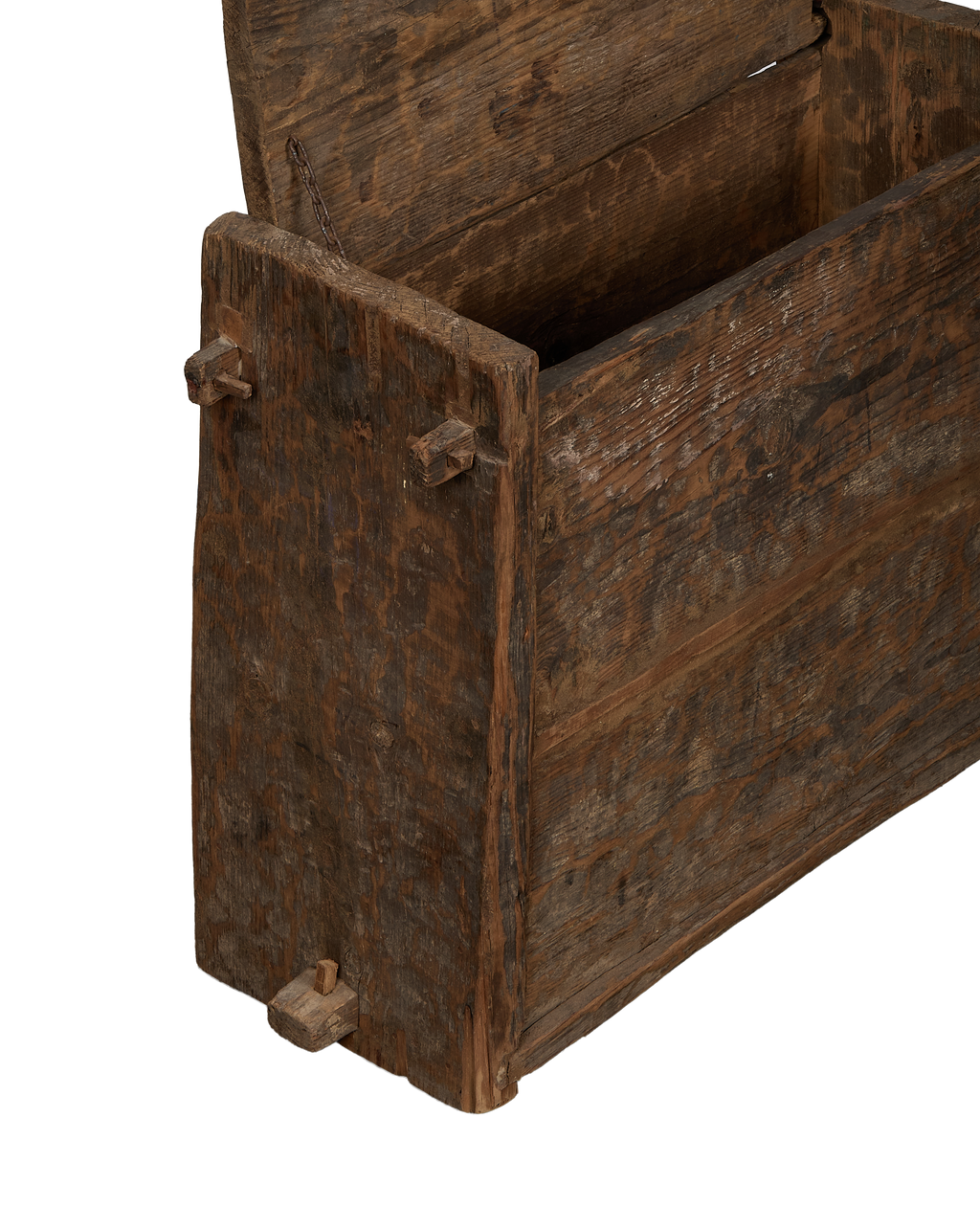 Olive Ateliers - Himachal Chest
