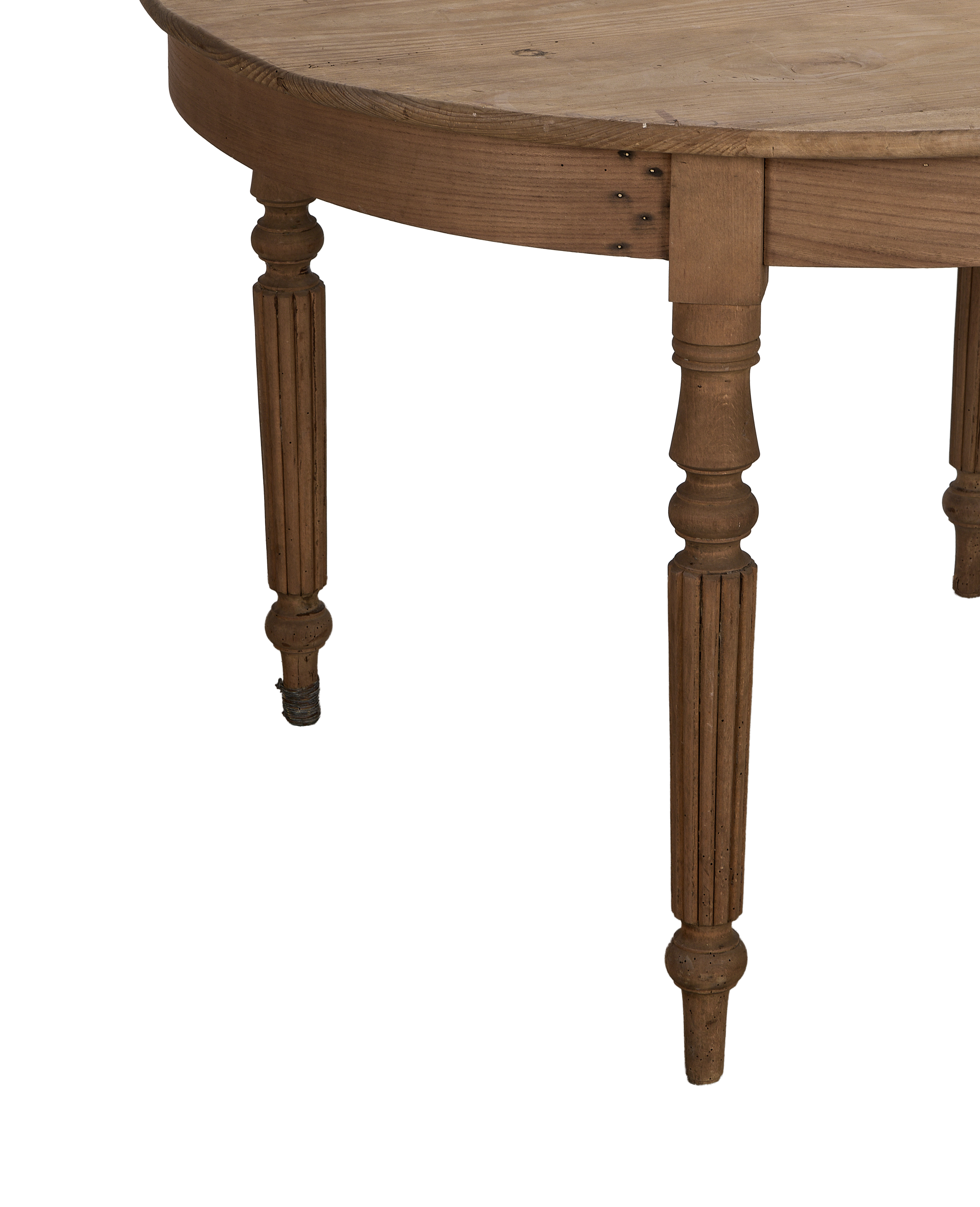 Olive Ateliers - Round Farmhouse Dining Table