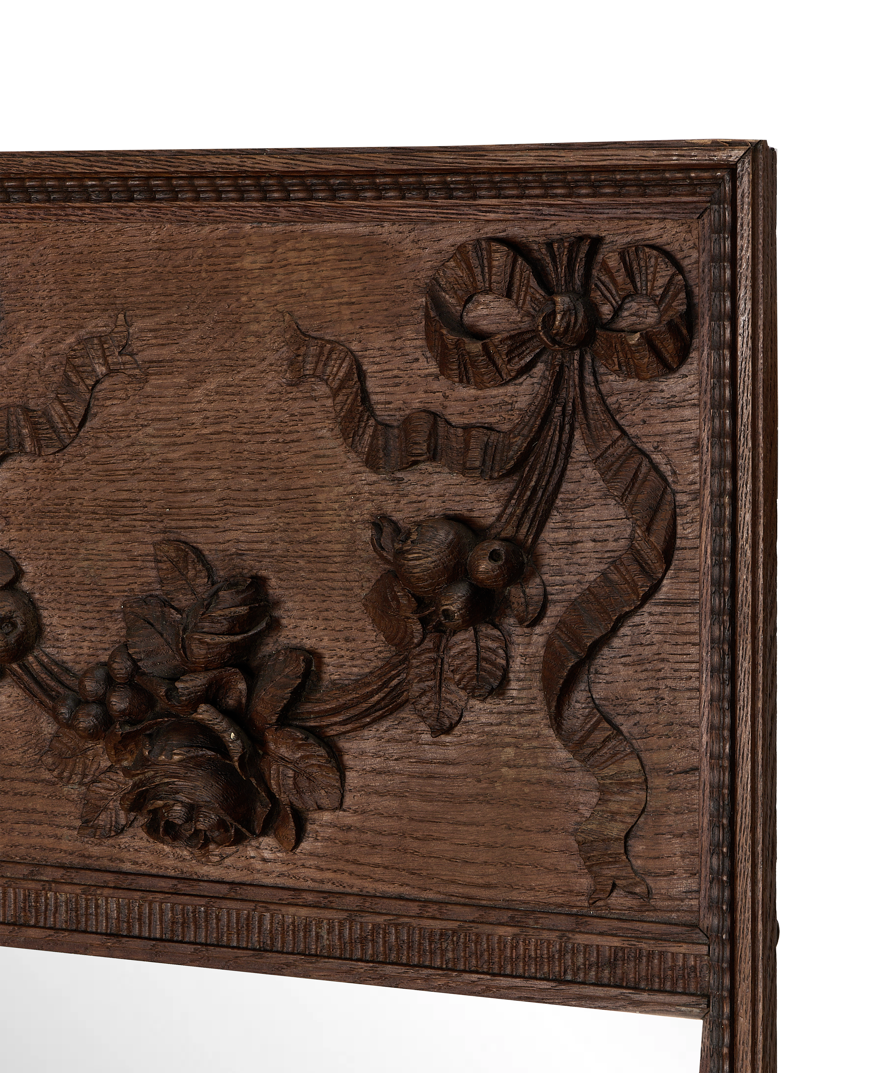 Olive Ateliers - Carved Wood Mirror