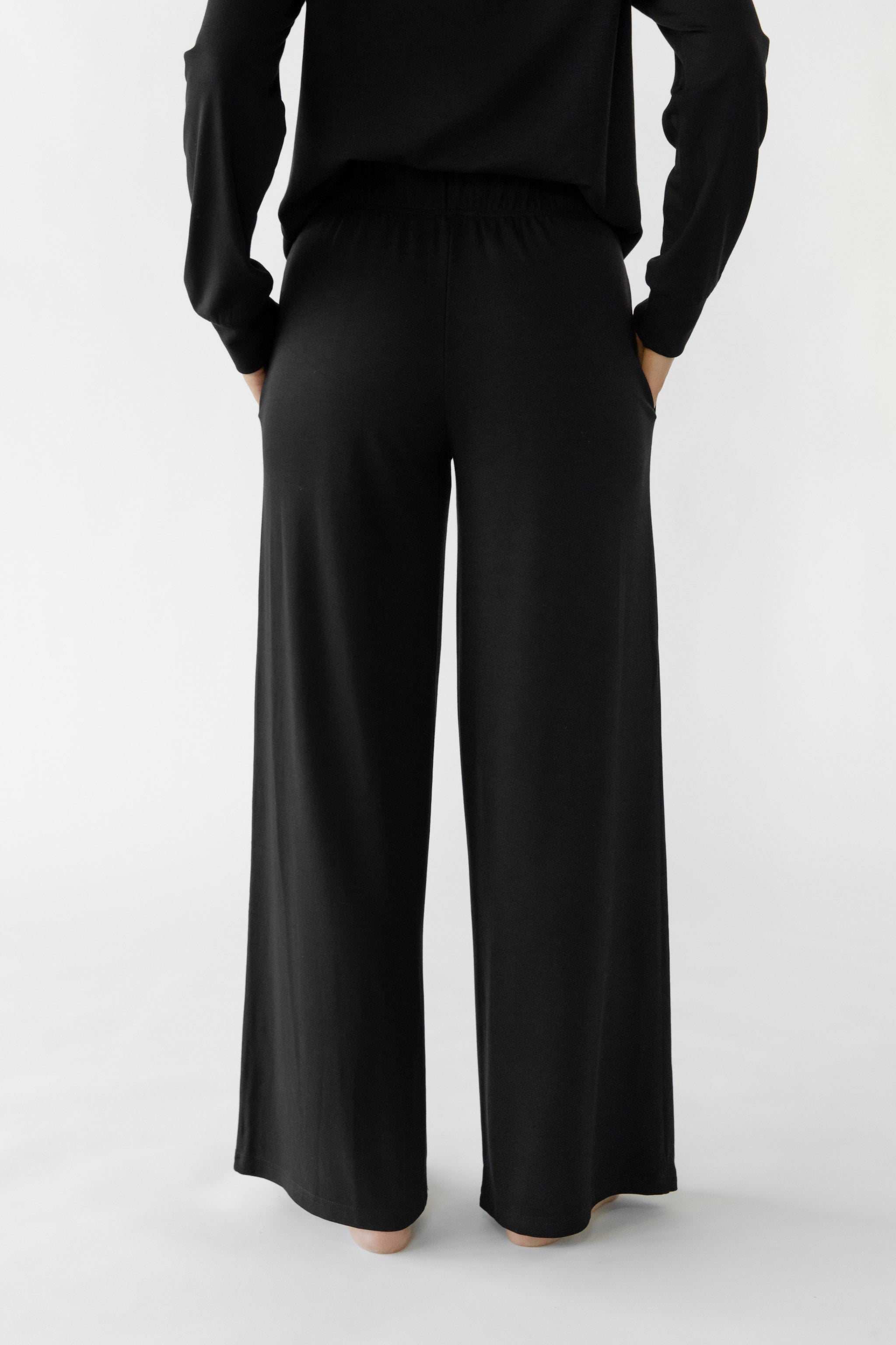 Cozy Earth - Women's Brushed Bamboo Wide Leg Pull On Pant & Pullover Crew Set