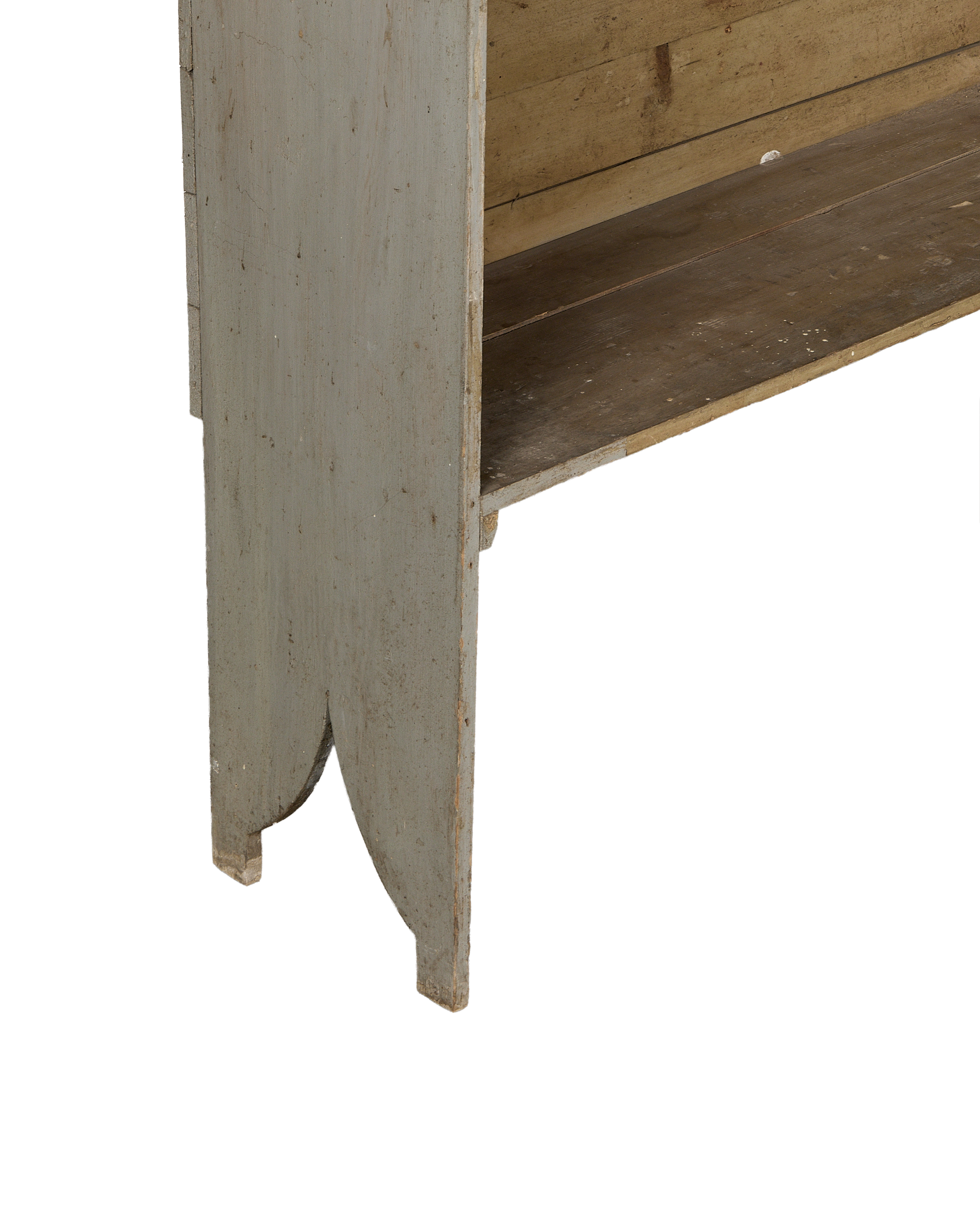 Olive Ateliers - Scalloped Shelving
