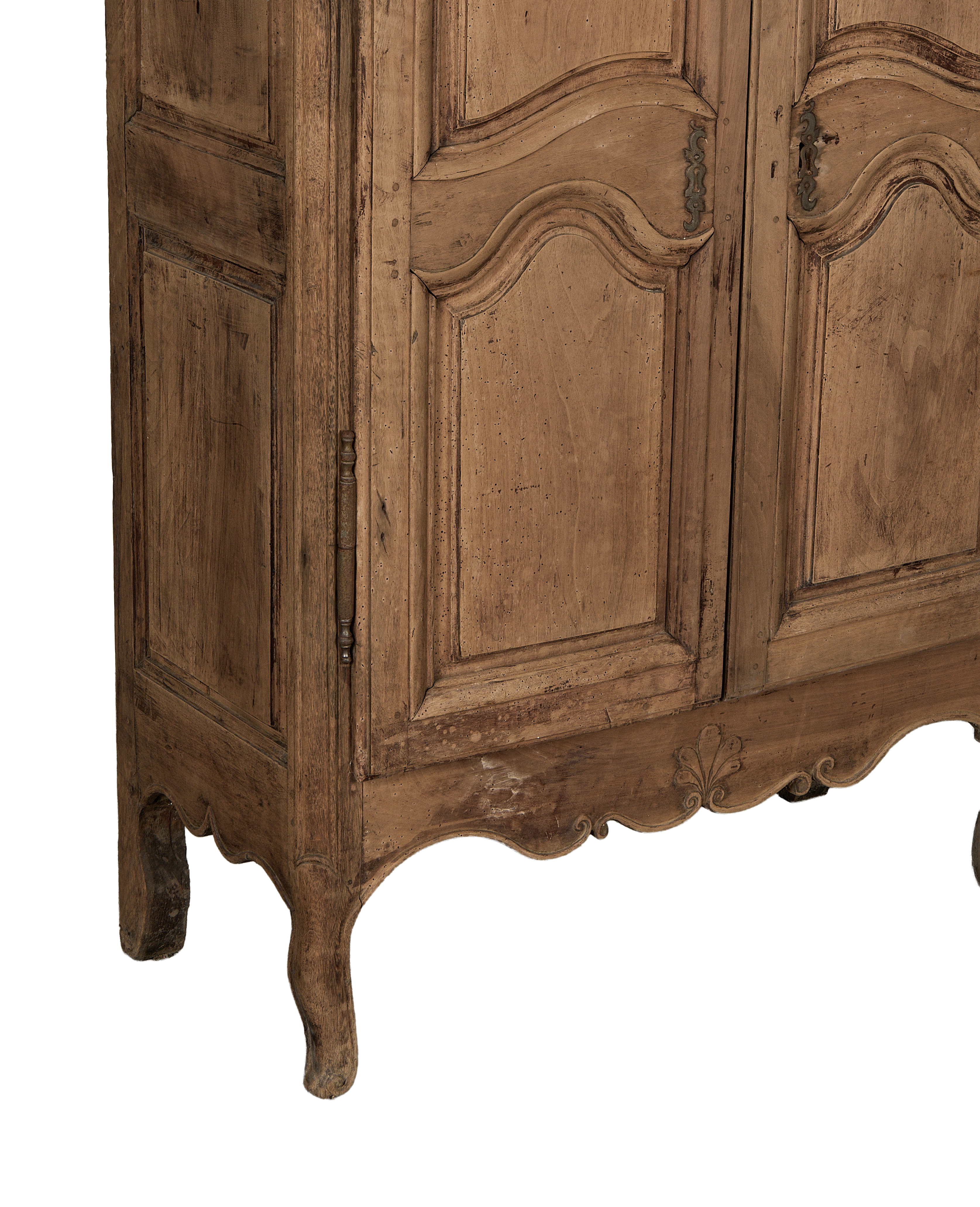 Olive Ateliers - 18th Century Armoire
