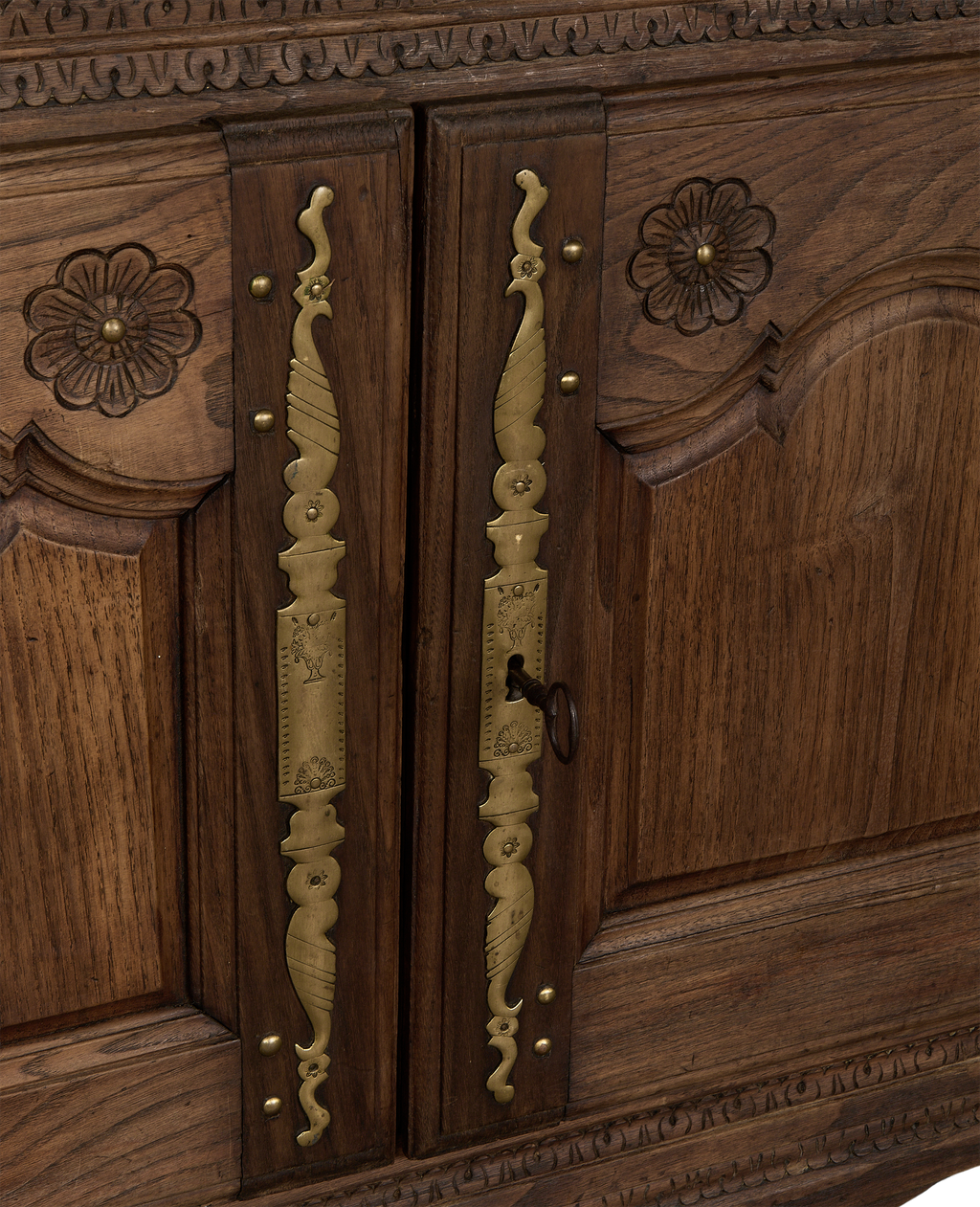 Olive Ateliers - Wood Sideboard