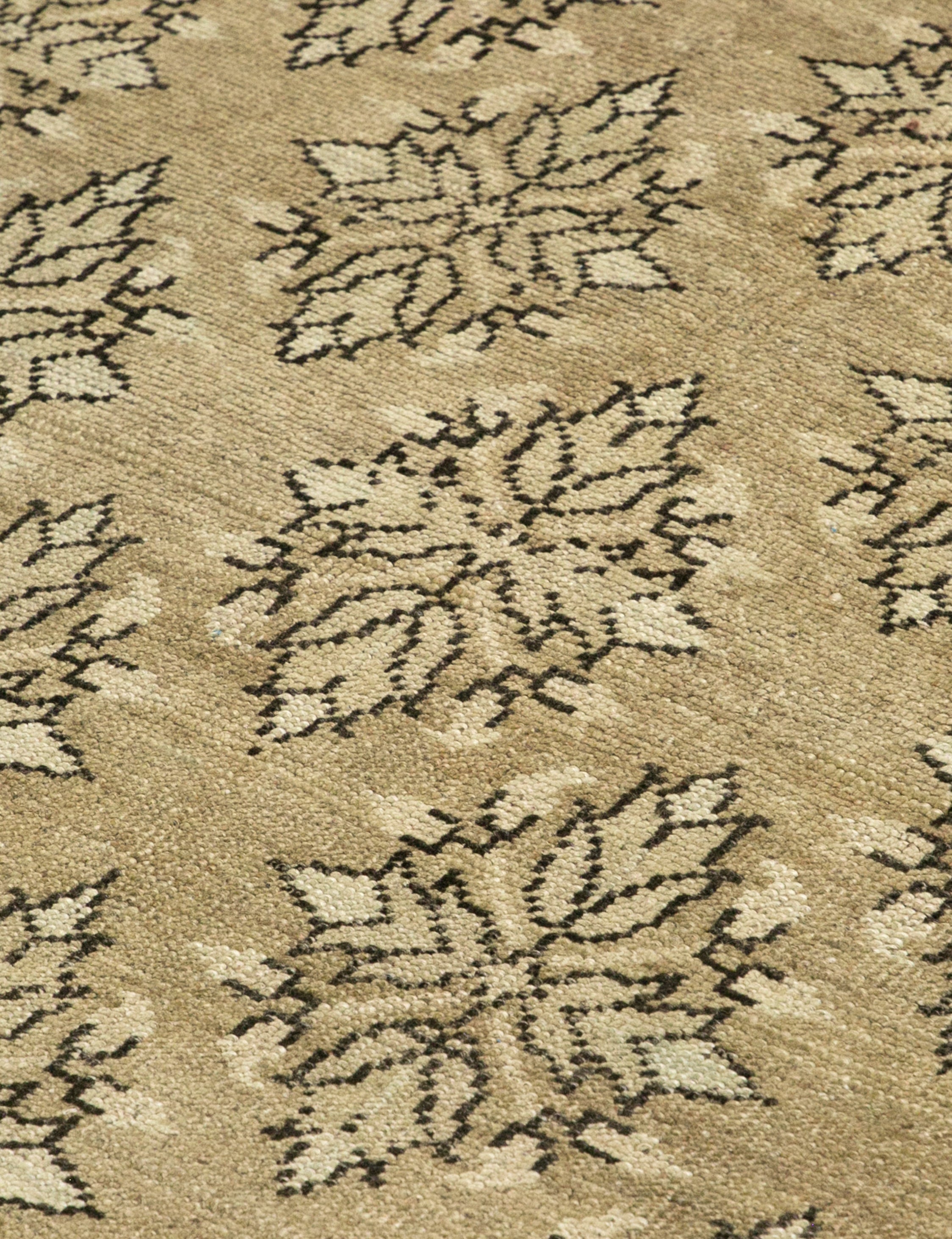 Lulu and Georgia - Vintage Turkish Hand - Knotted Wool Rug No. 370, 5'1" x 7'4"