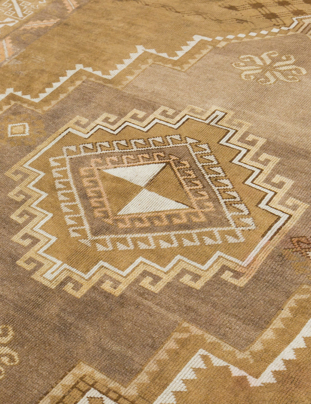 Lulu and Georgia - Vintage Turkish Hand - Knotted Wool Rug No. 385, 7' x 10'10"
