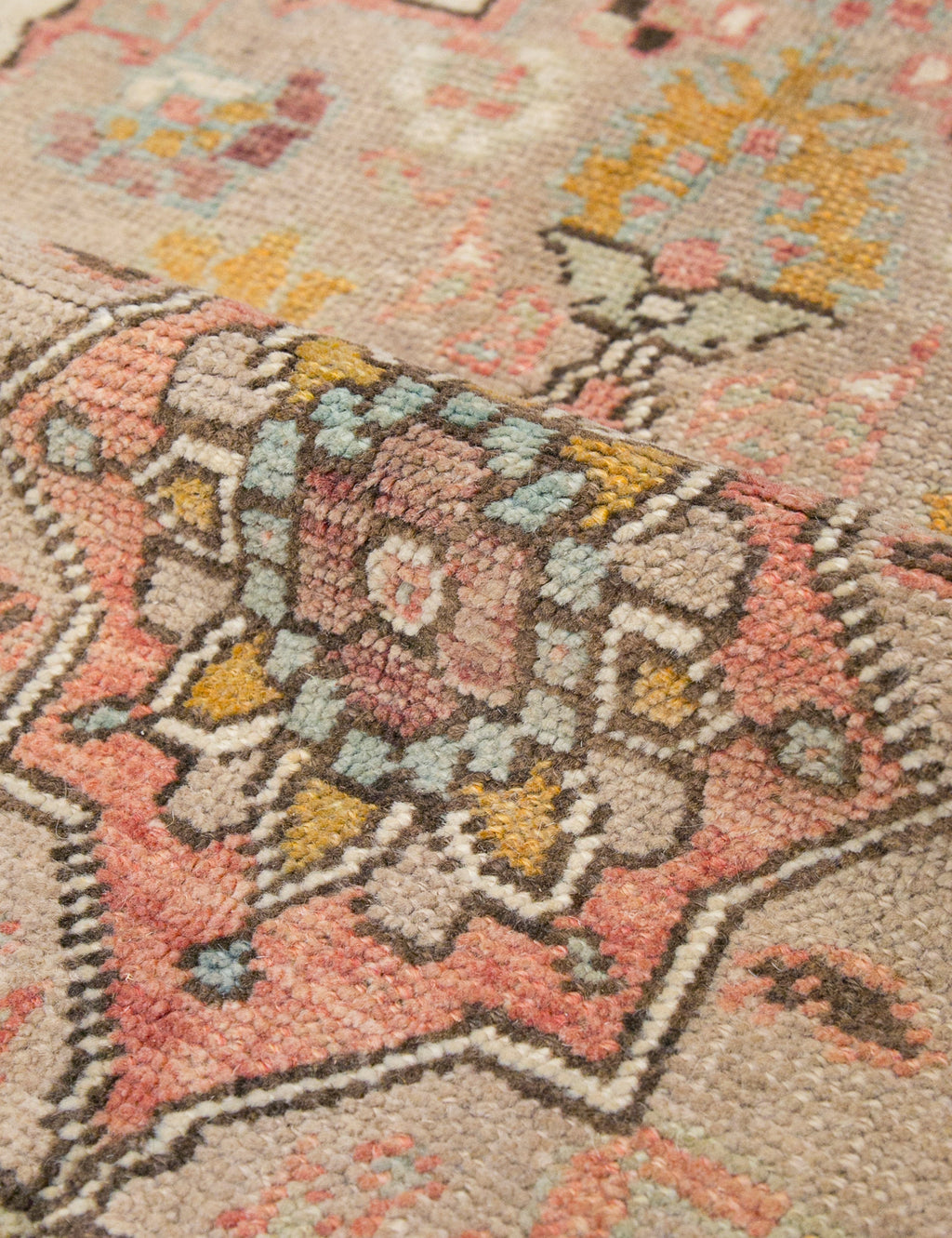 Lulu and Georgia - Vintage Turkish Hand - Knotted Wool Rug No. 406, 5'3" x 10'